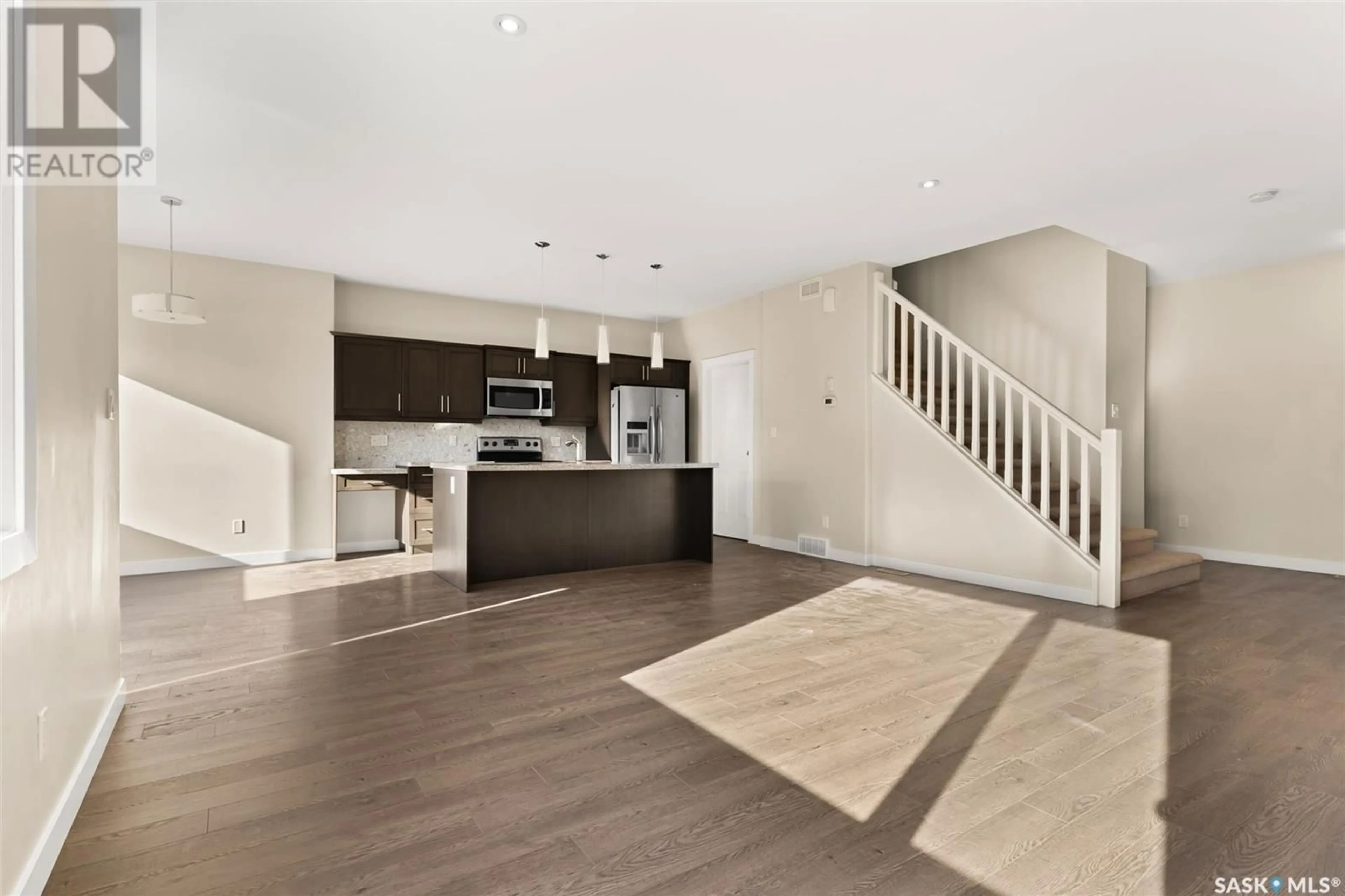 Open concept kitchen, unknown for 5037 Canuck CRESCENT, Regina Saskatchewan S4W0G4