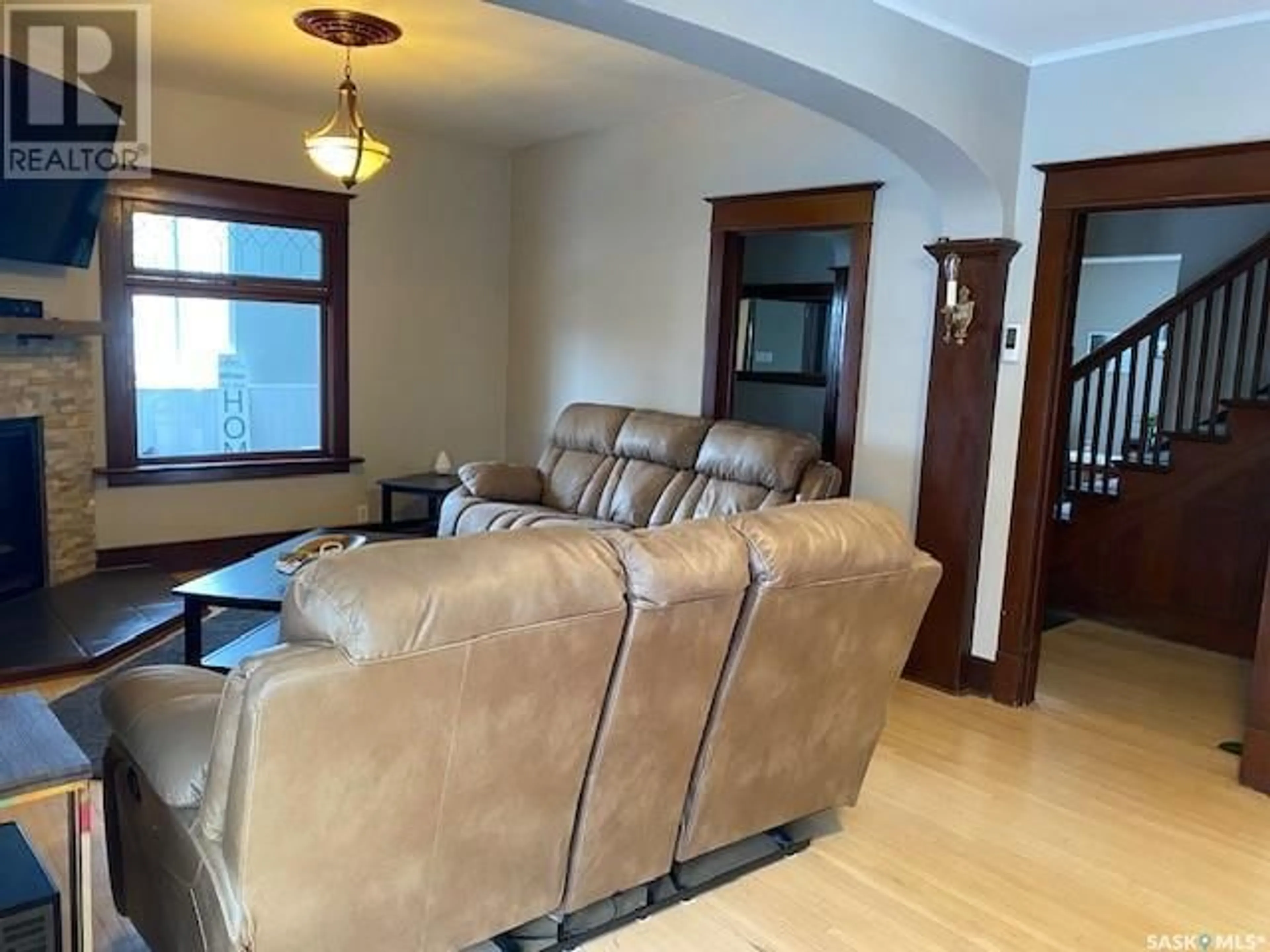 Living room with furniture, unknown for 533 Manitoba AVENUE, Kerrobert Saskatchewan S0L1R0