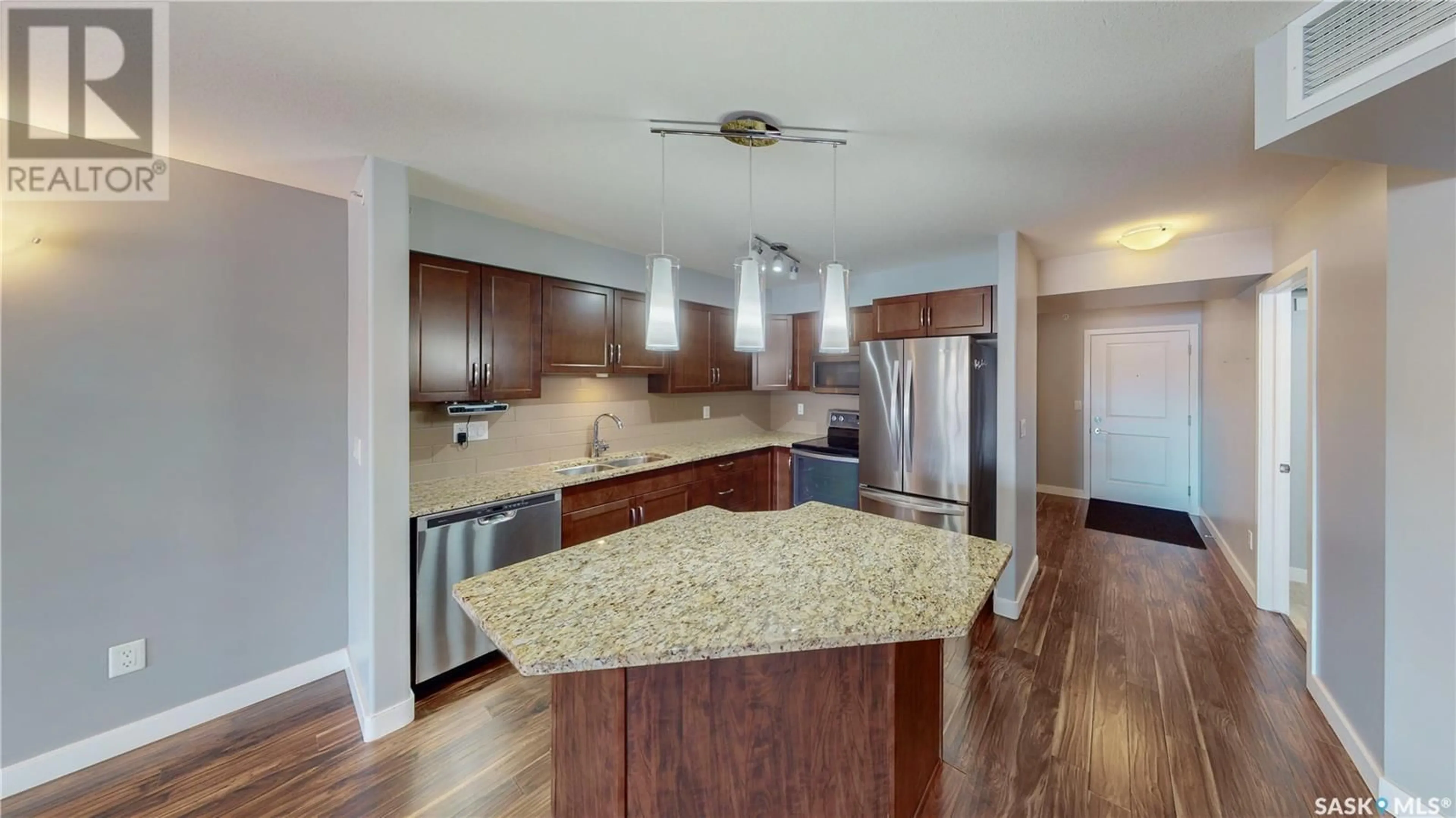 Open concept kitchen, unknown for 310 2331 Windsor Park ROAD, Regina Saskatchewan S4V3N3