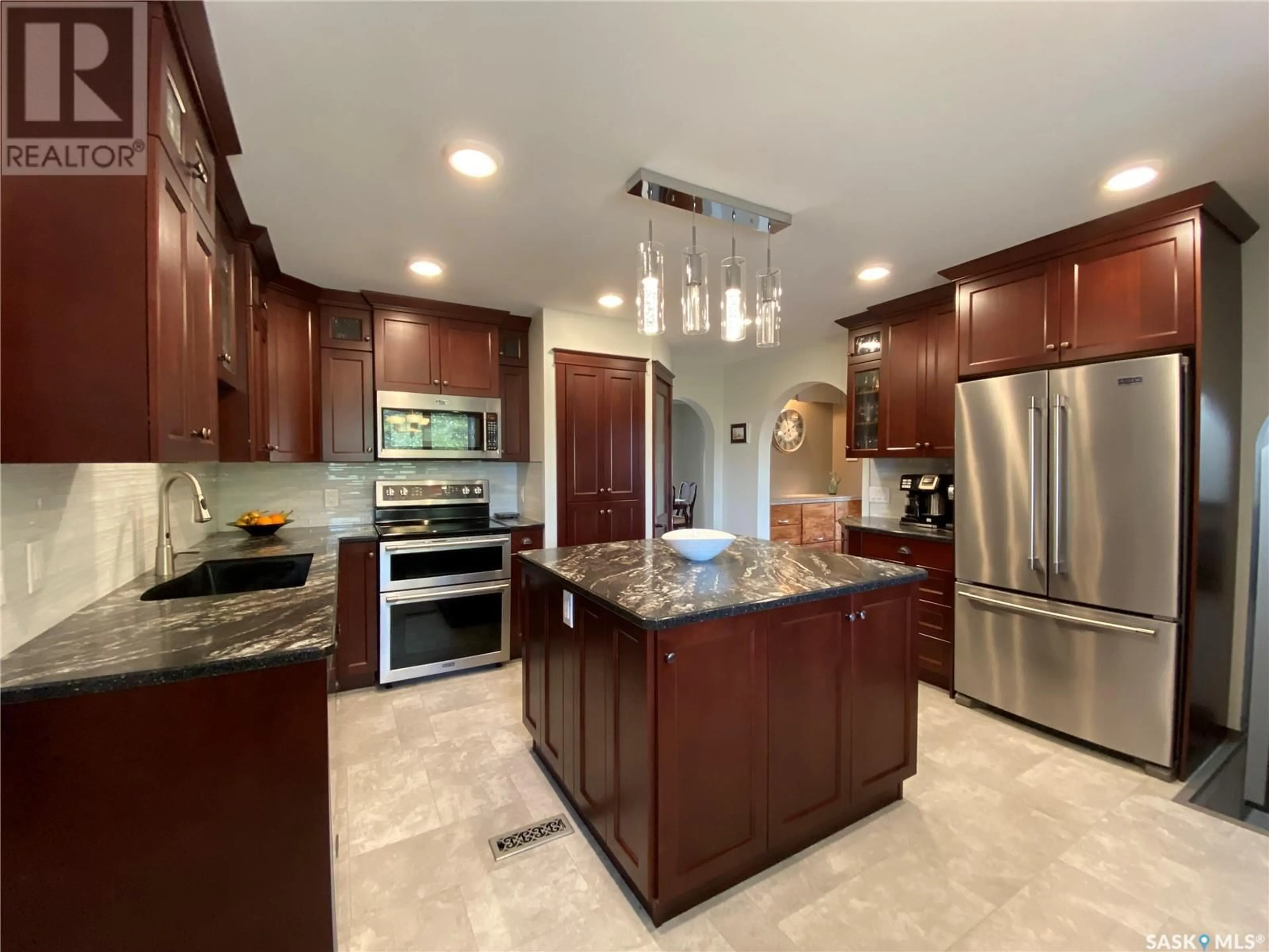 Contemporary kitchen, ceramic/tile floor for 501 5th AVENUE N, Leroy Saskatchewan S0K2P0