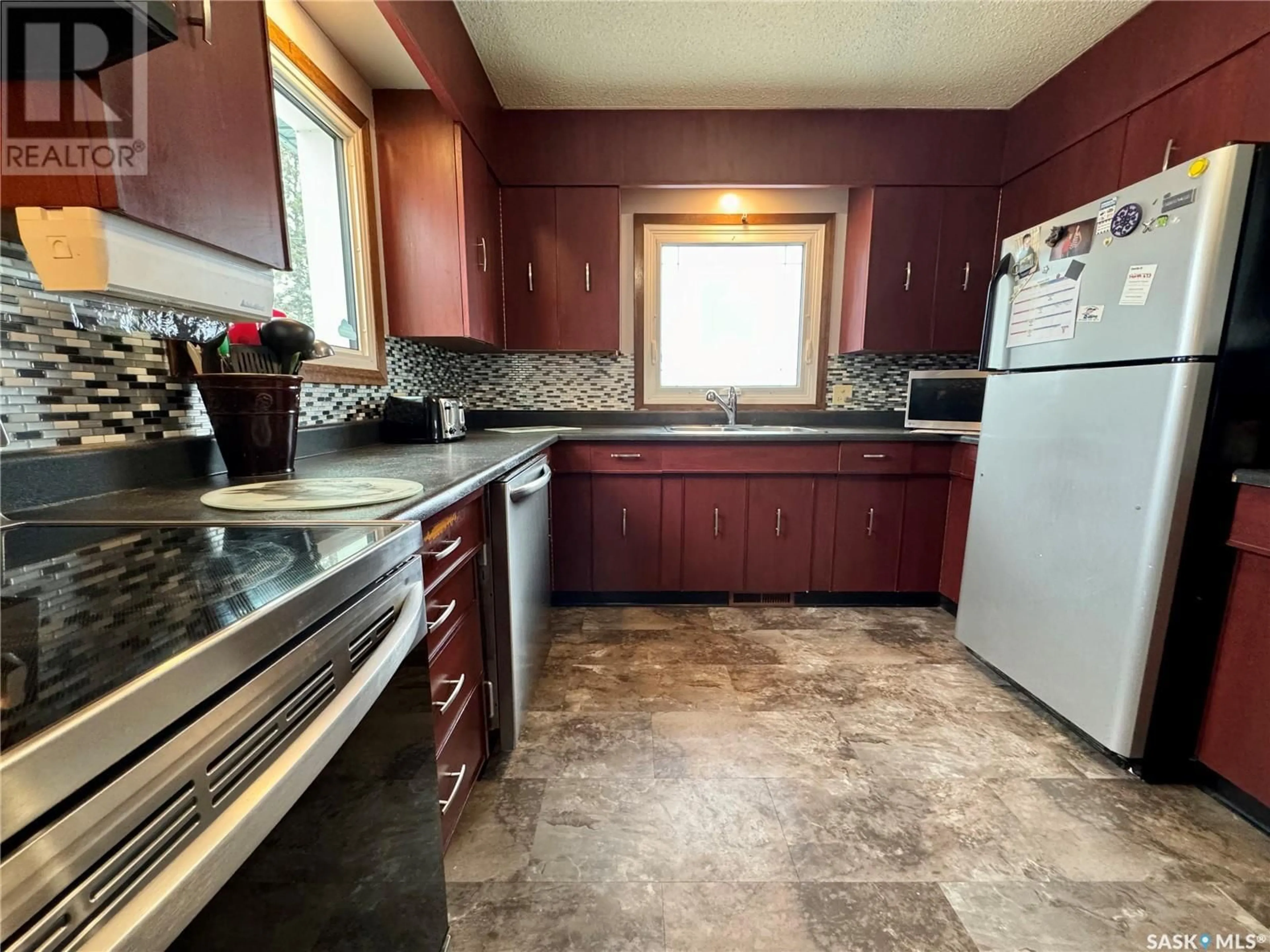 Standard kitchen, unknown for Jansen Acreage, Clayton Rm No. 333 Saskatchewan S3N3X0