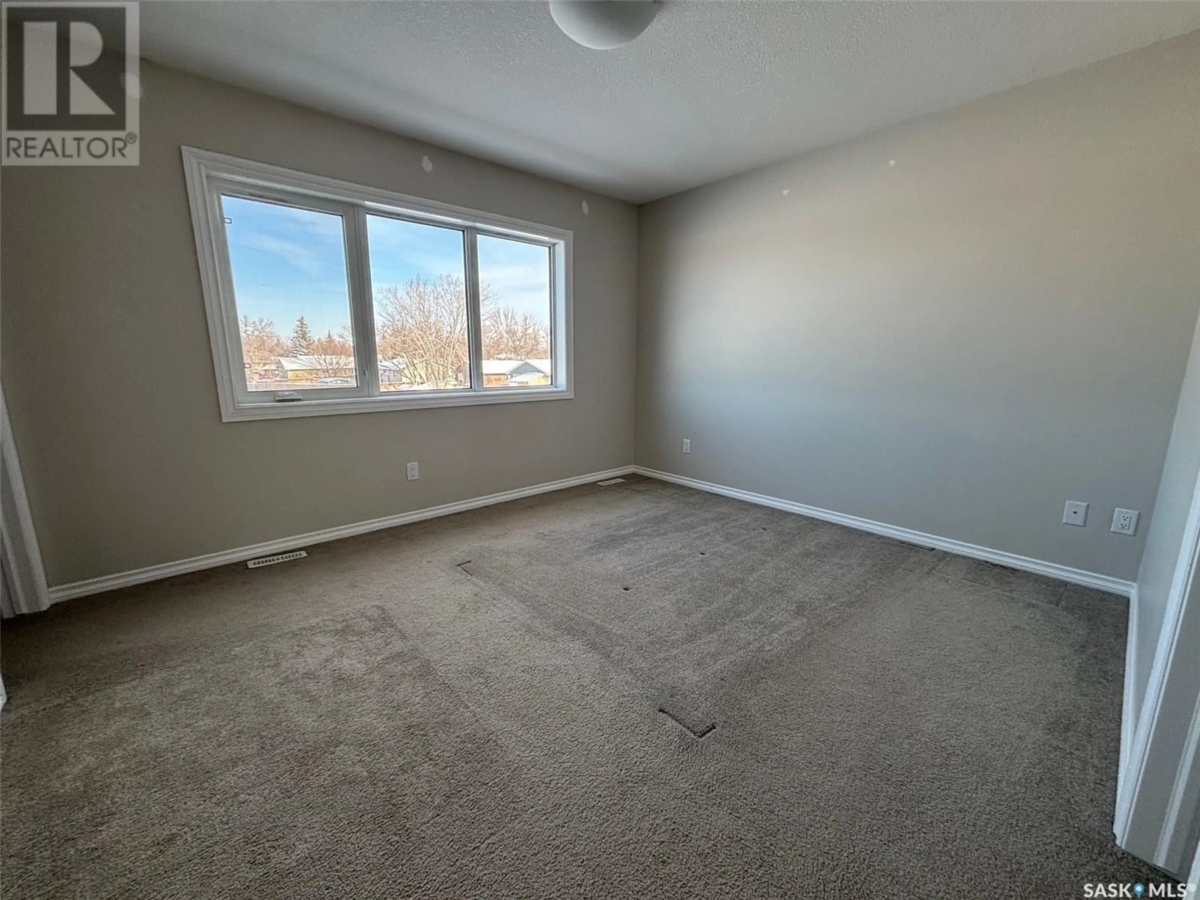 A pic of a room for 114 1920 7th AVENUE E, Regina Saskatchewan S4N4N8