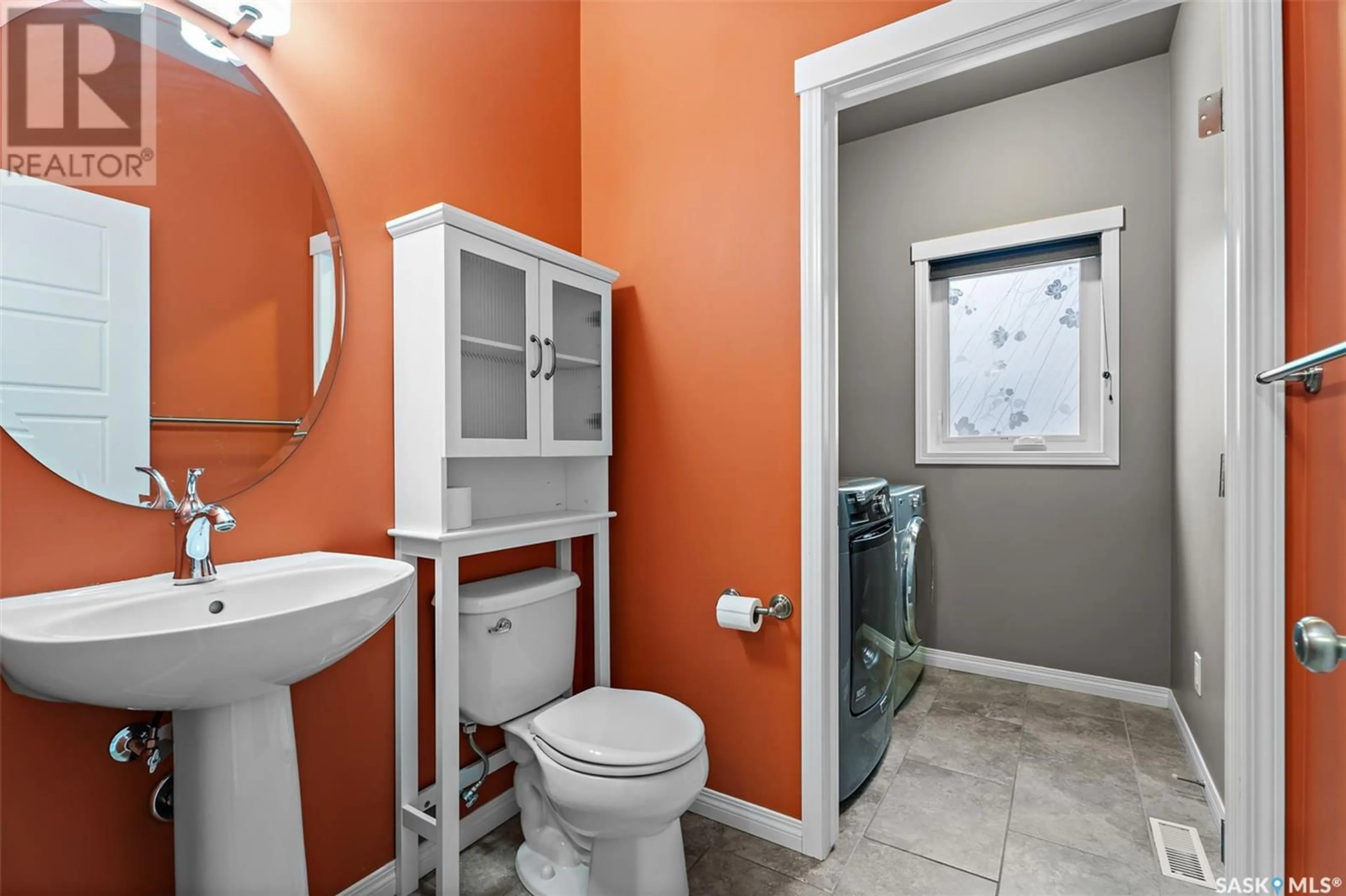 Standard bathroom, ceramic/tile floor for 514 Sutter CRESCENT, Saskatoon Saskatchewan S7T0R4