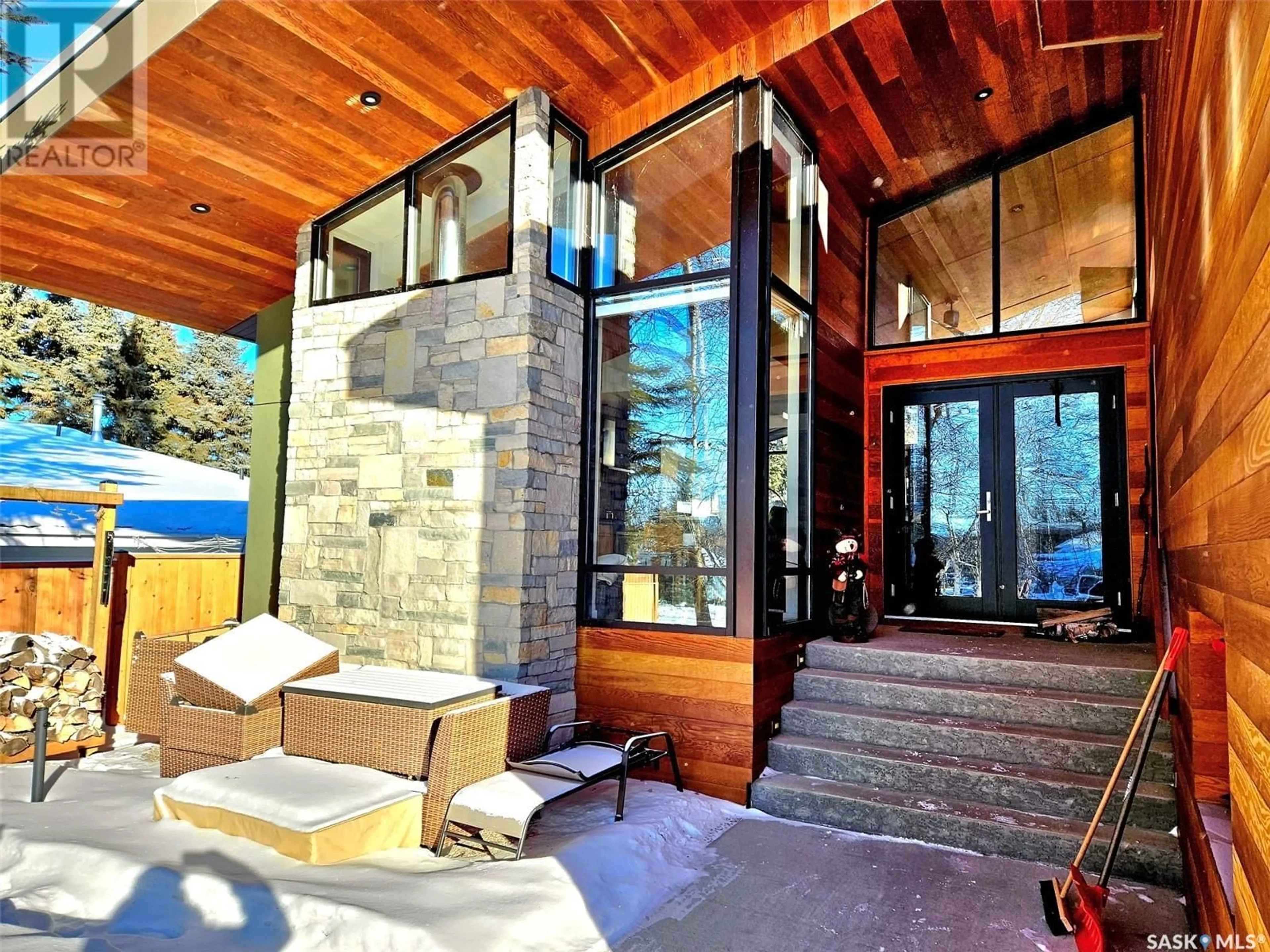 Indoor entryway for 14 Cocapa AVENUE, Kenosee Lake Saskatchewan S0C0S0