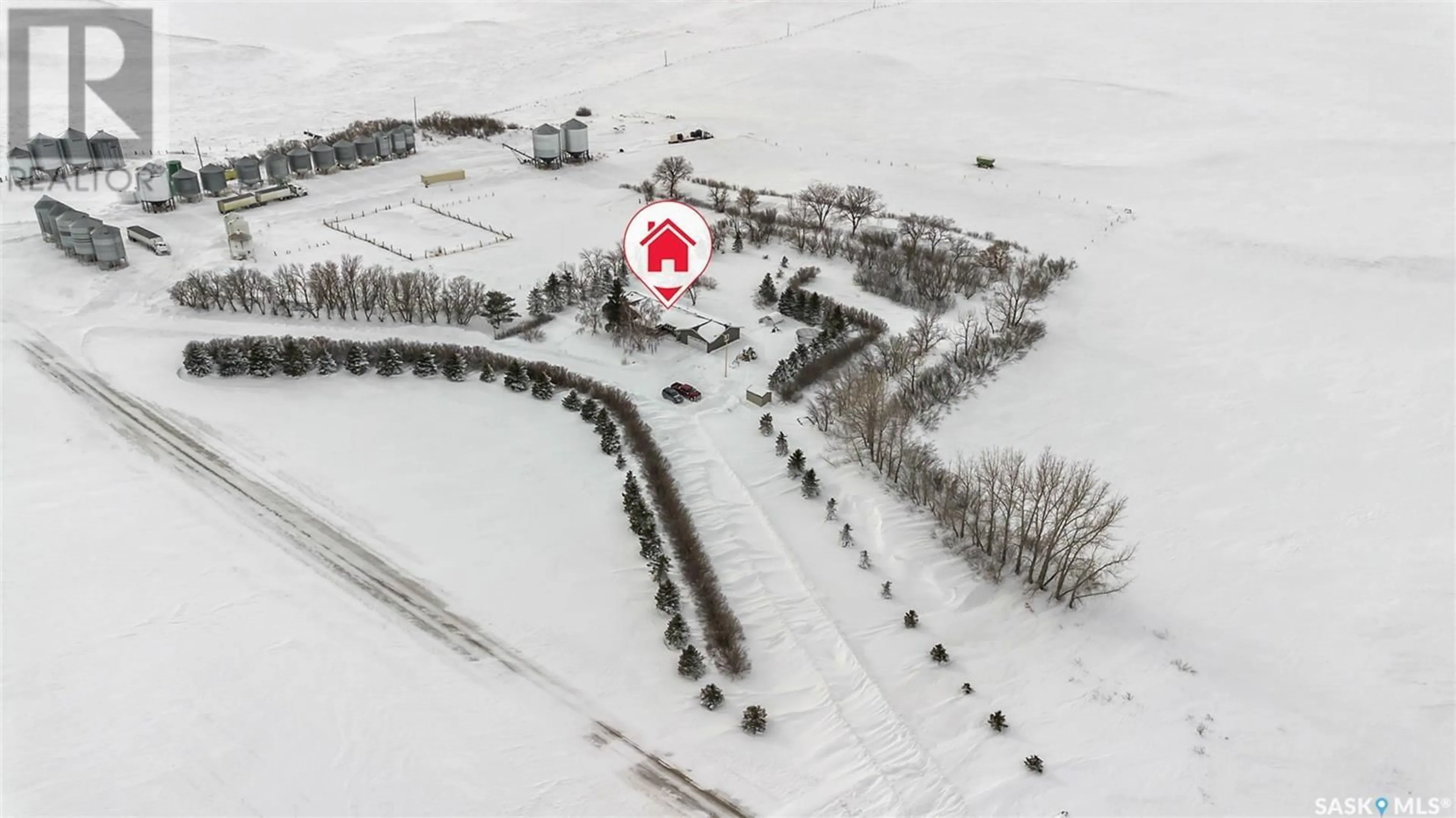 A pic from outside/outdoor area/front of a property/back of a property/a pic from drone, building for THONER ACREAGE, Morris Rm No. 312 Saskatchewan S0K4Y0