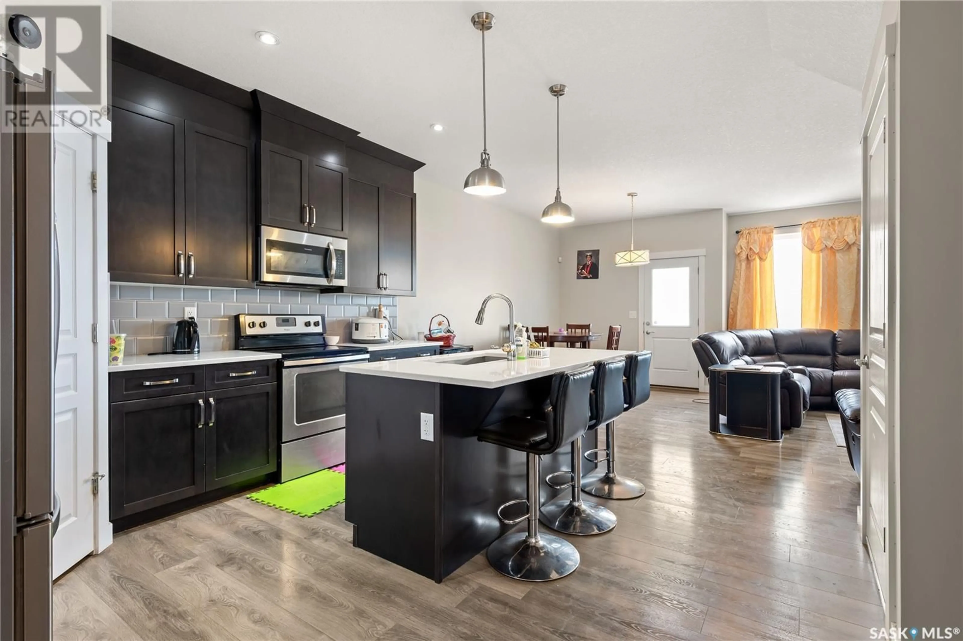 Open concept kitchen, unknown for 3339 Green Turtle ROAD, Regina Saskatchewan S4V3N6