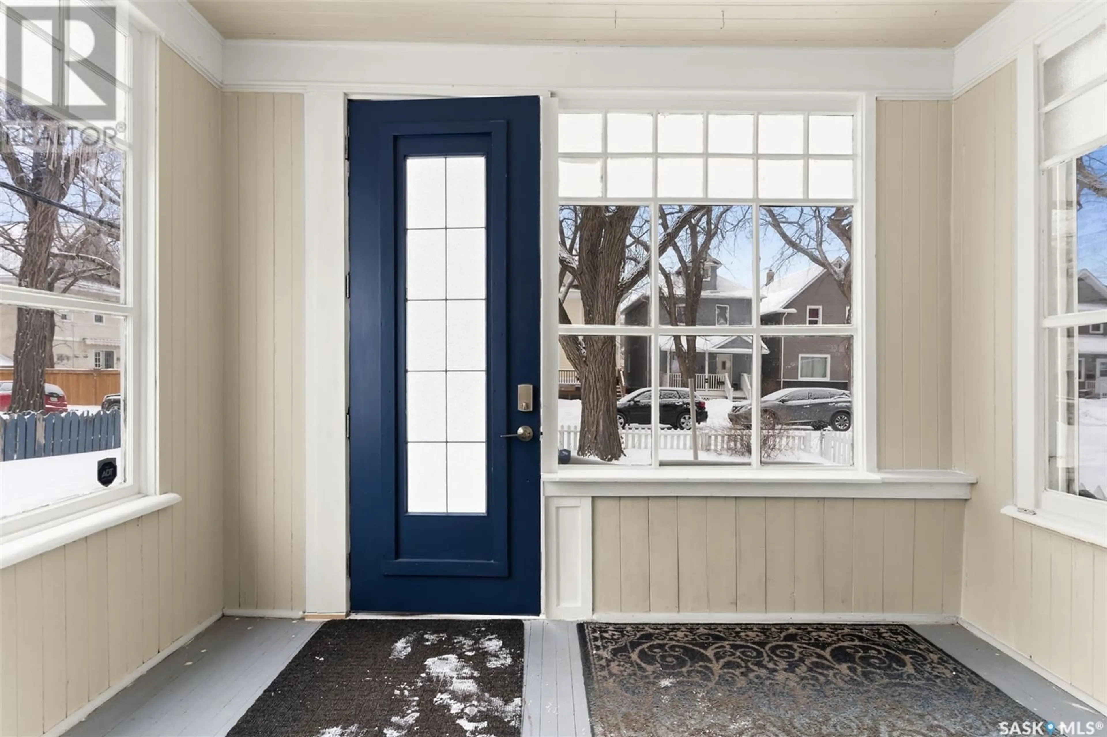 Indoor entryway for 1959 Robinson STREET, Regina Saskatchewan S4T2P4