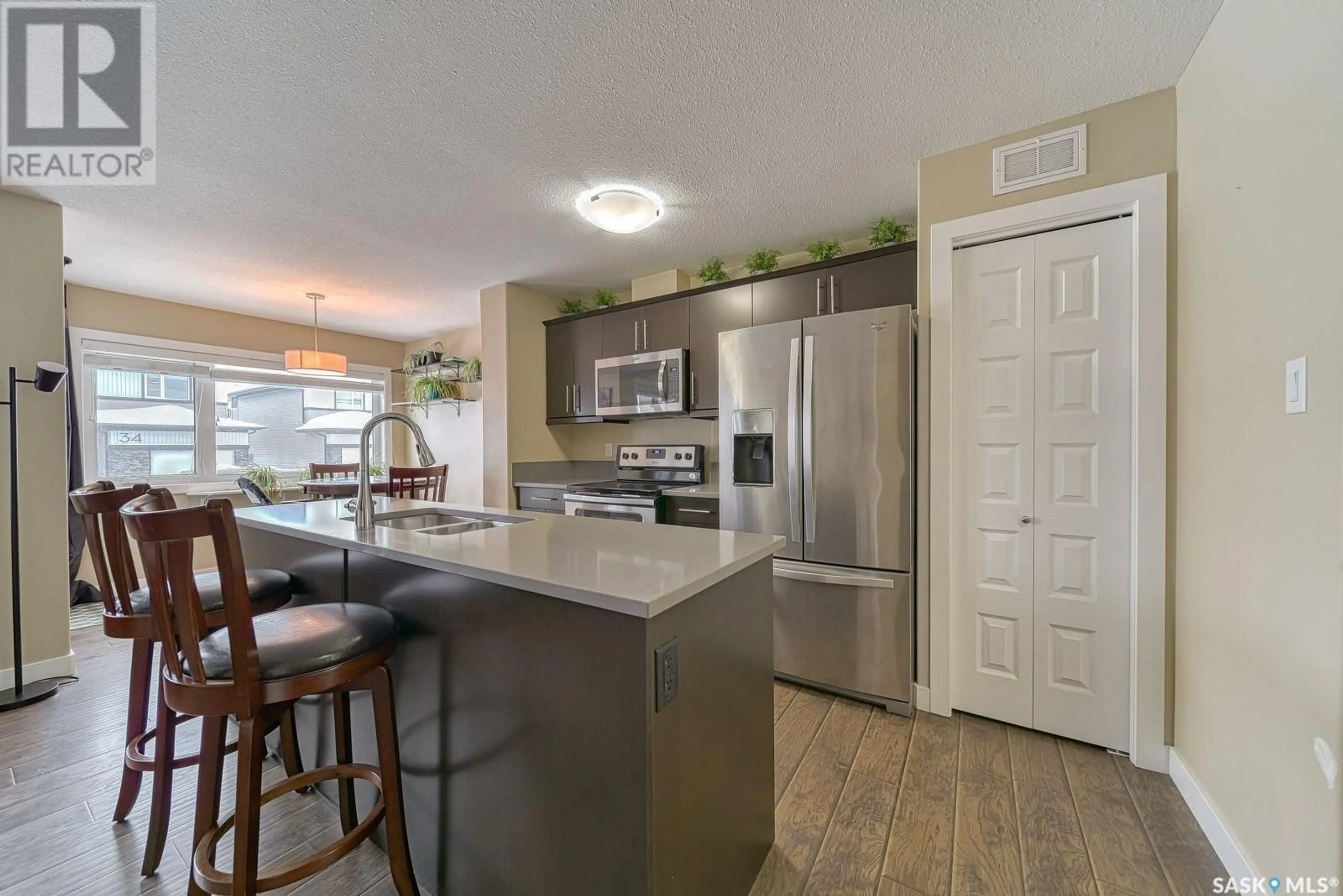 Open concept kitchen, unknown for 46 5301 Beacon DRIVE, Regina Saskatchewan S4W0R6