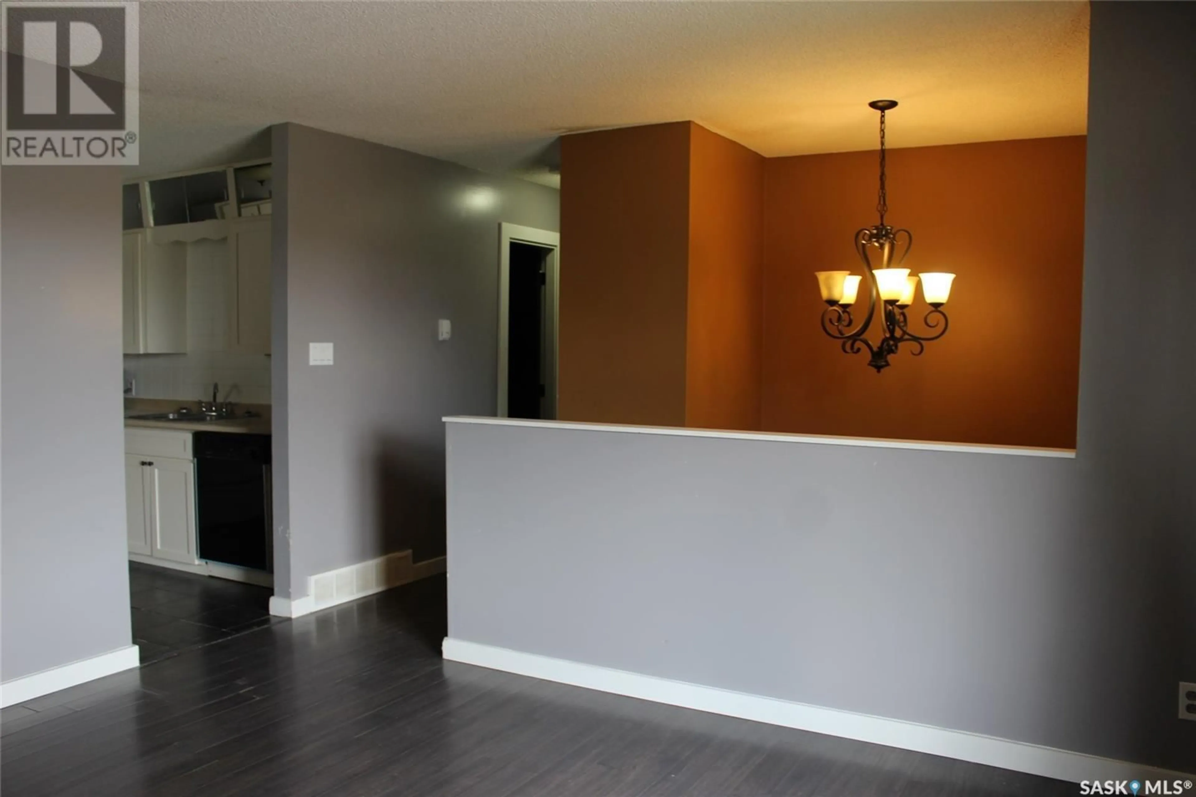 Unknown for 581 3RD STREET, Shaunavon Saskatchewan S0N2M0