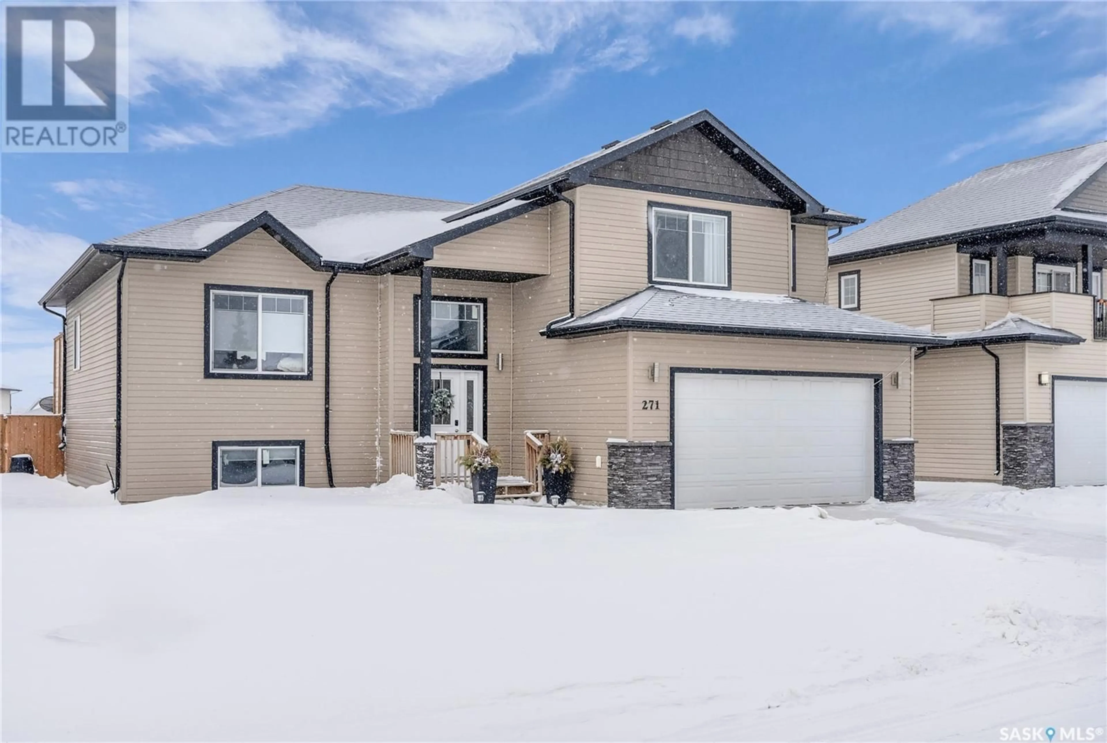 Home with vinyl exterior material, street for 271 15th STREET, Battleford Saskatchewan S0M0E0