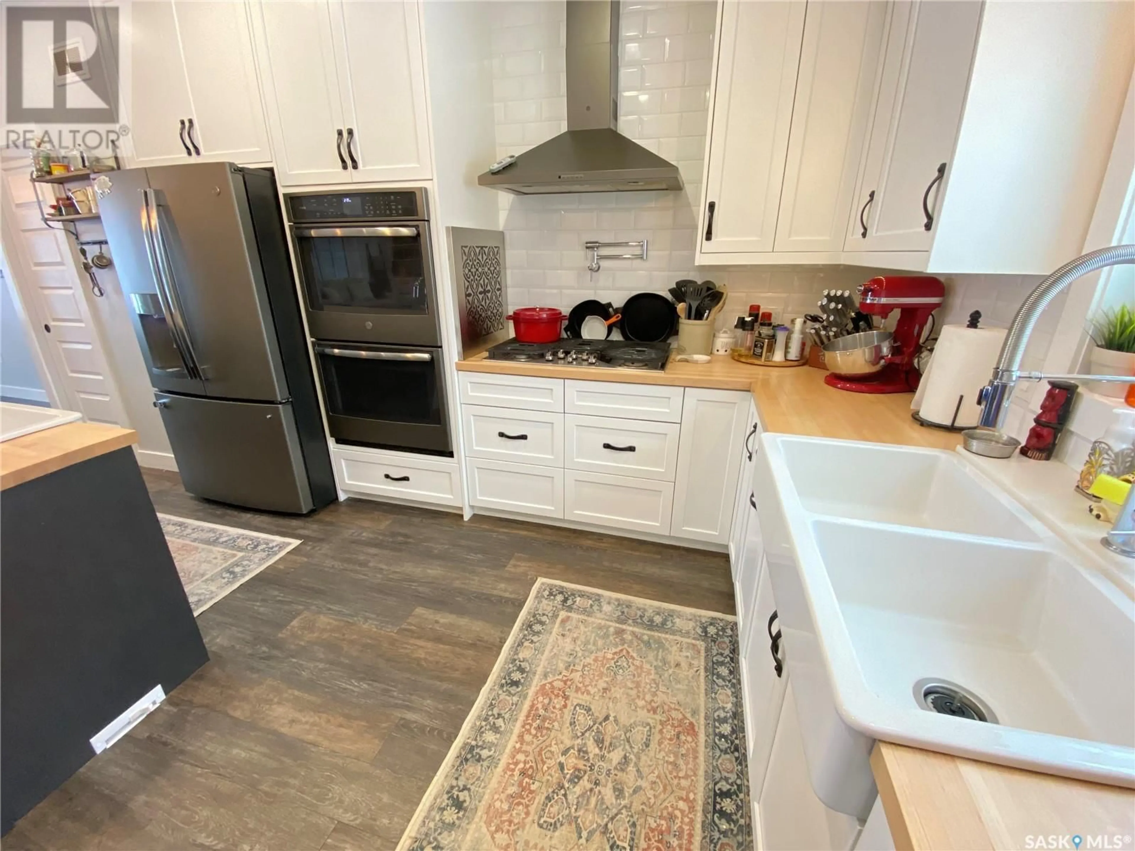 Open concept kitchen, unknown for DM Acreage, Cana Rm No. 214 Saskatchewan S3N3G2