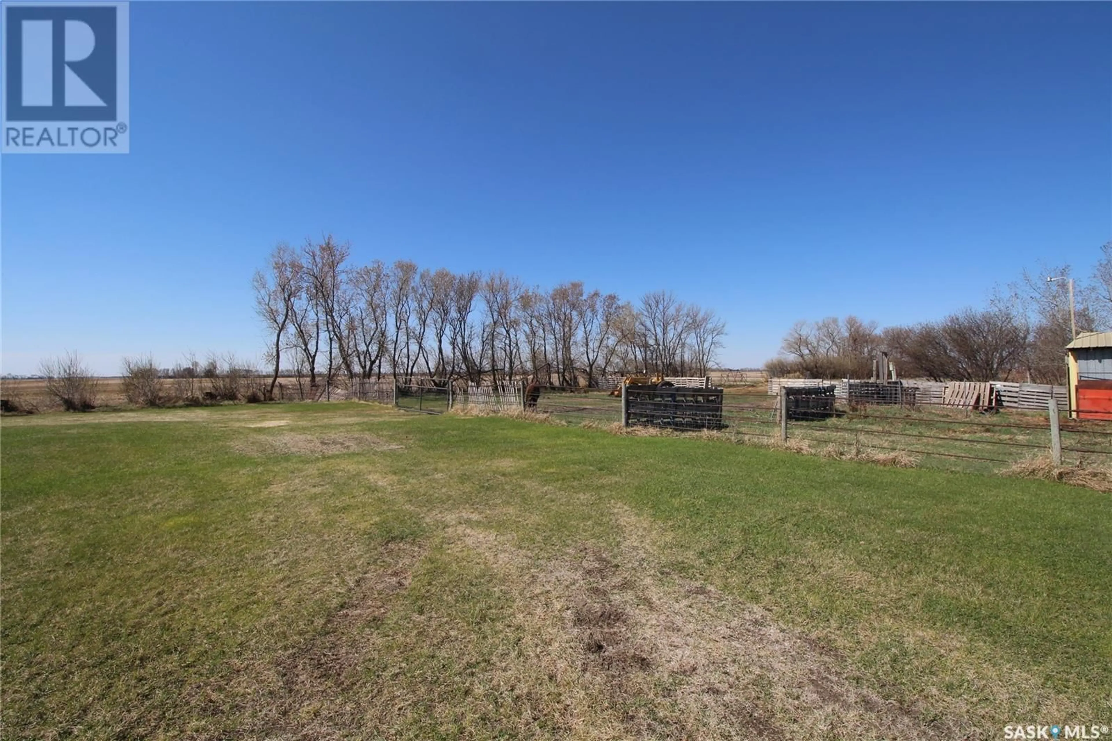 A pic from outside/outdoor area/front of a property/back of a property/a pic from drone, unknown for MCLAUGHLIN ACREAGE, Moosomin Rm No. 121 Saskatchewan S0G3N0