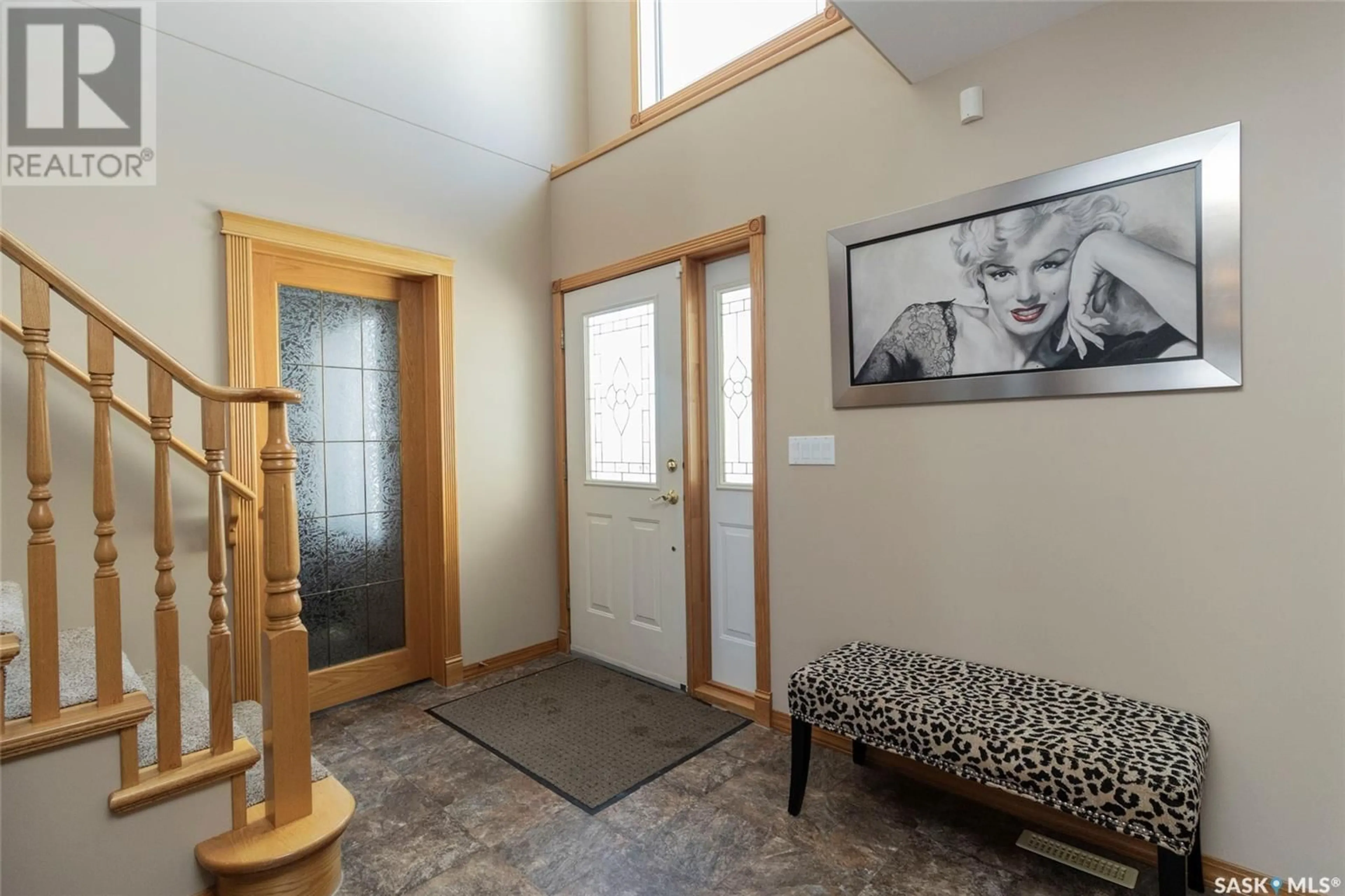 Indoor entryway for 223 Beerling CRESCENT, Saskatoon Saskatchewan S7S1K4