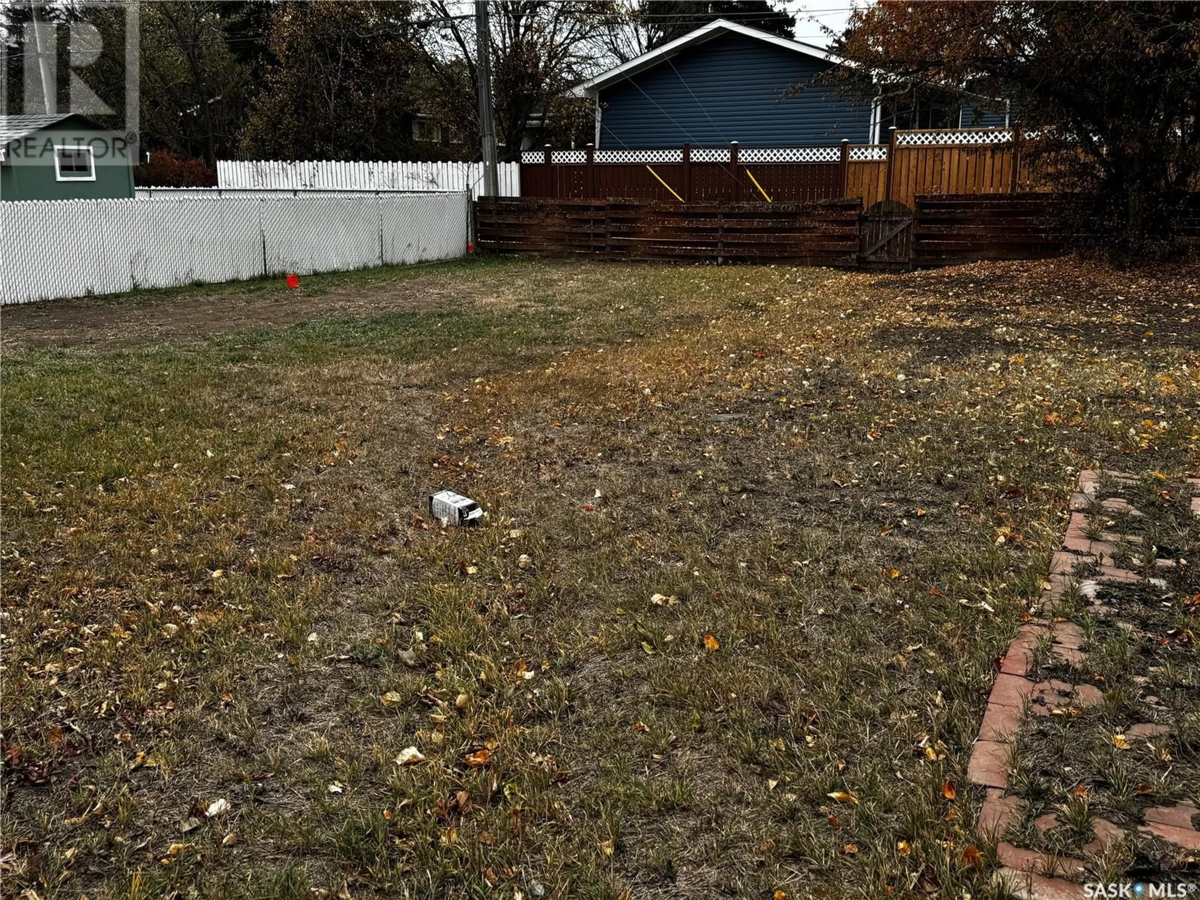 A pic from outside/outdoor area/front of a property/back of a property/a pic from drone, street for 243 Dominion ROAD, Assiniboia Saskatchewan S0H0B0