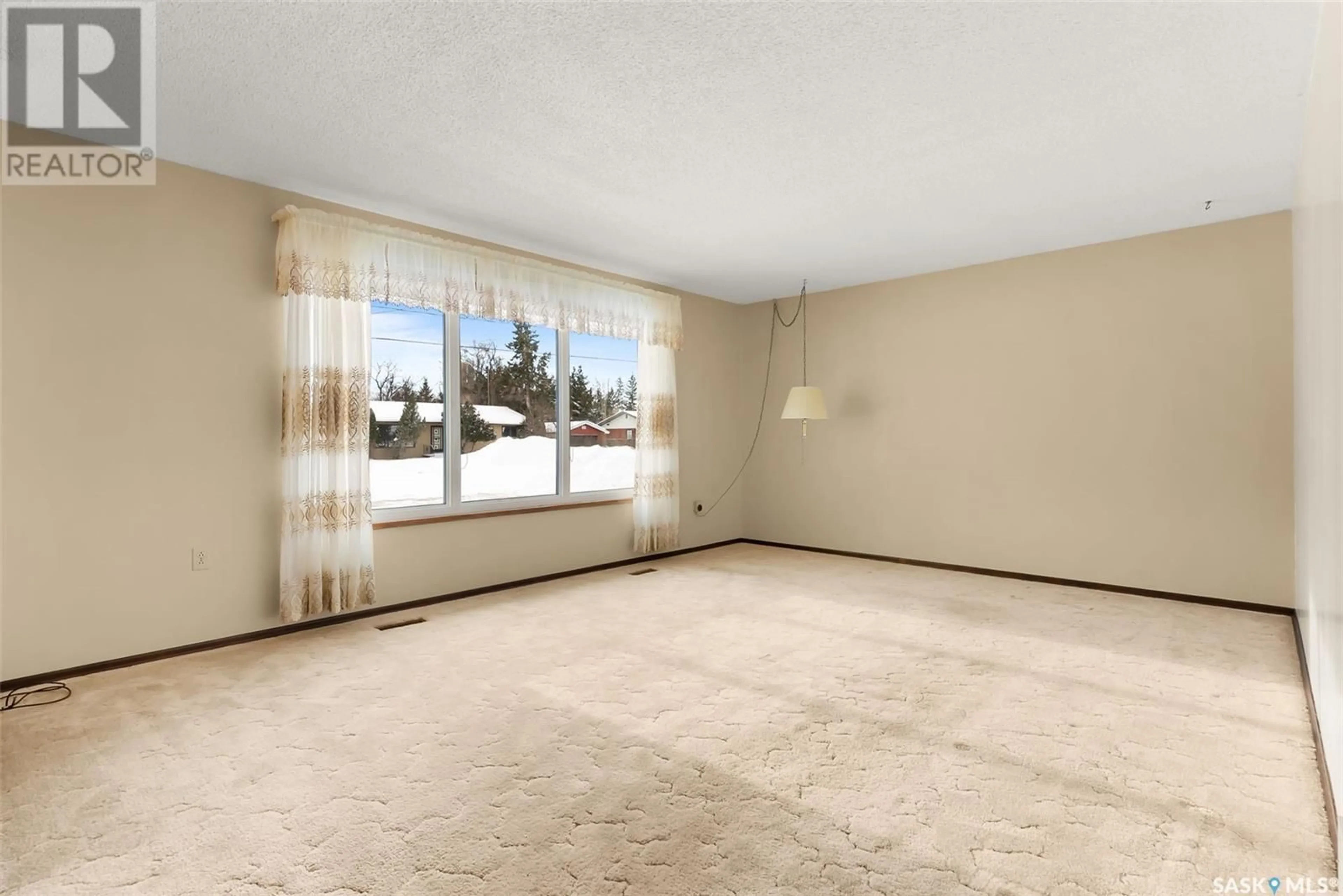 A pic of a room for 311 5th AVENUE, Kelliher Saskatchewan S0G3Z0