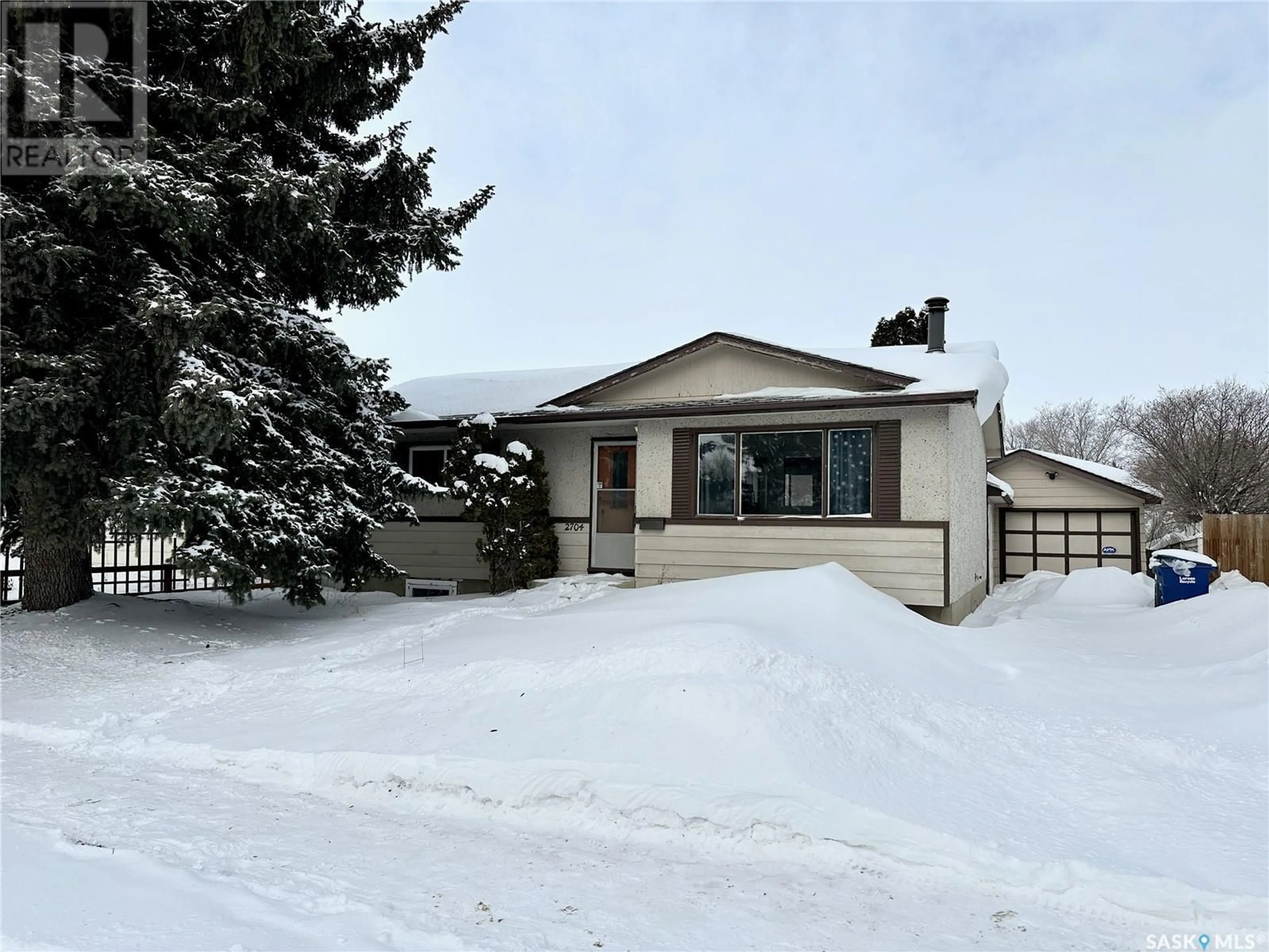 Unknown for 2704 33rd STREET W, Saskatoon Saskatchewan S7L0X7