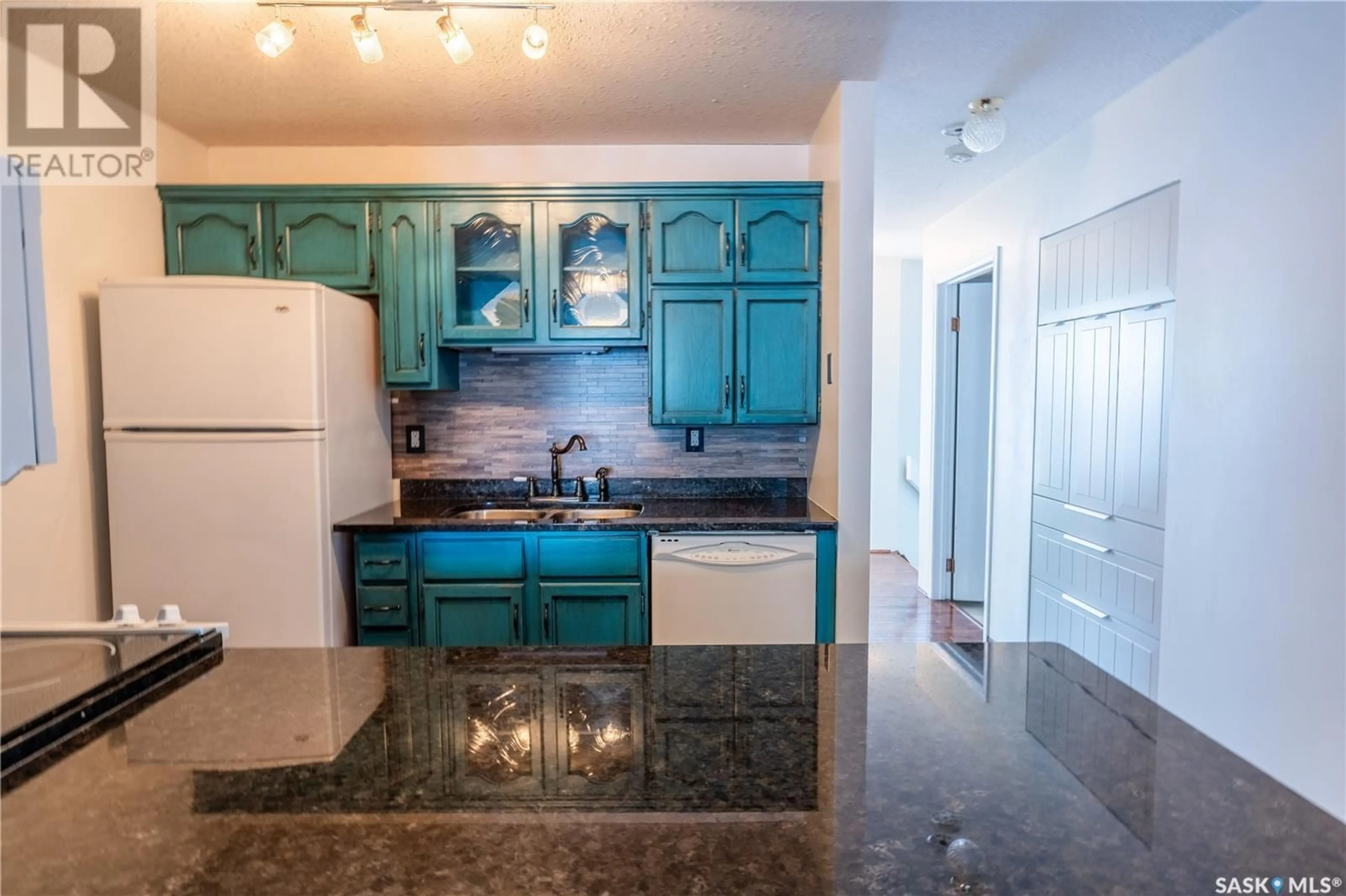 Standard kitchen, ceramic/tile floor for B2 532 River STREET E, Prince Albert Saskatchewan S6V0A6