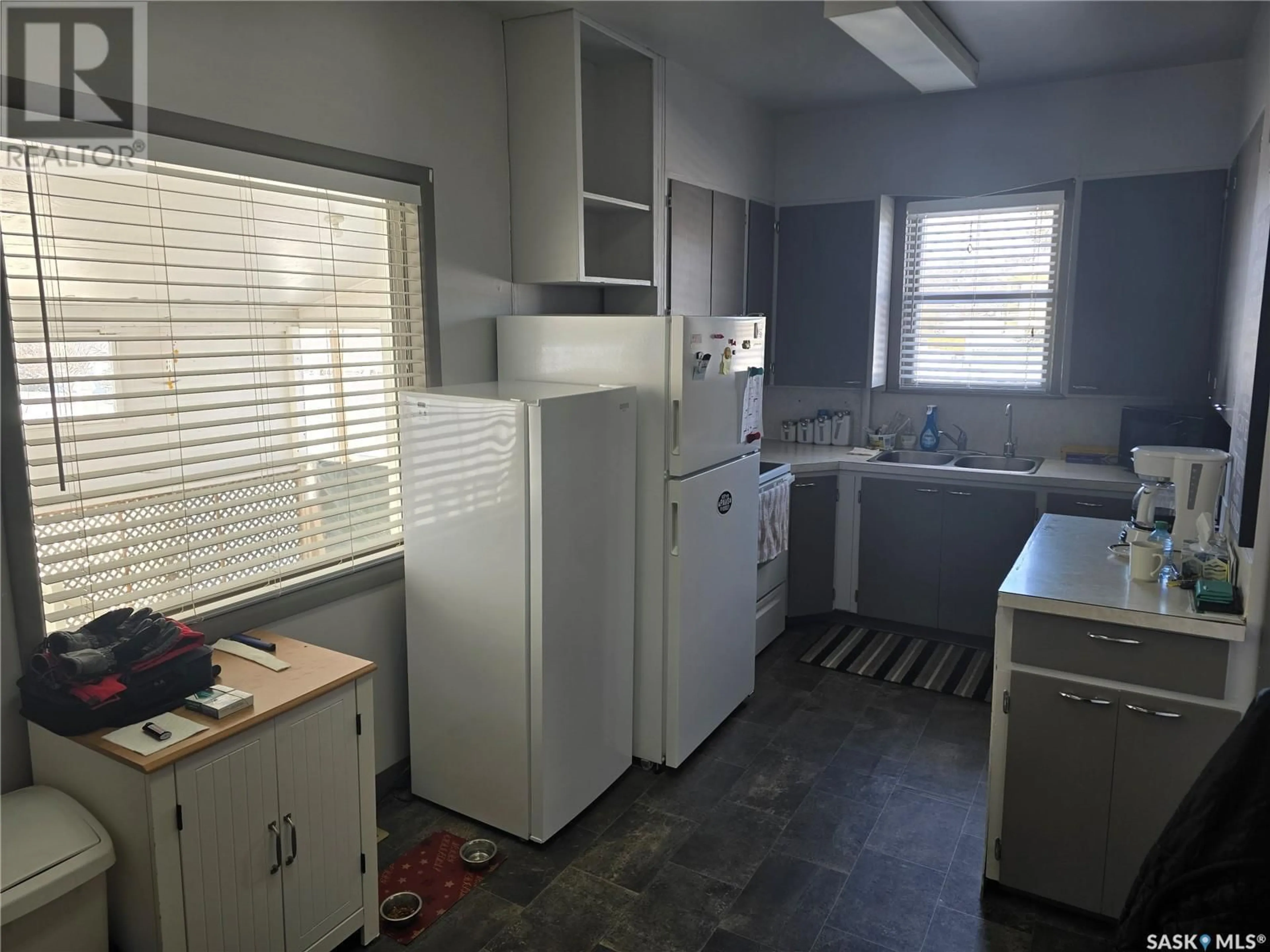 Standard kitchen, unknown for 303 2nd STREET E, Wynyard Saskatchewan S0A4T0