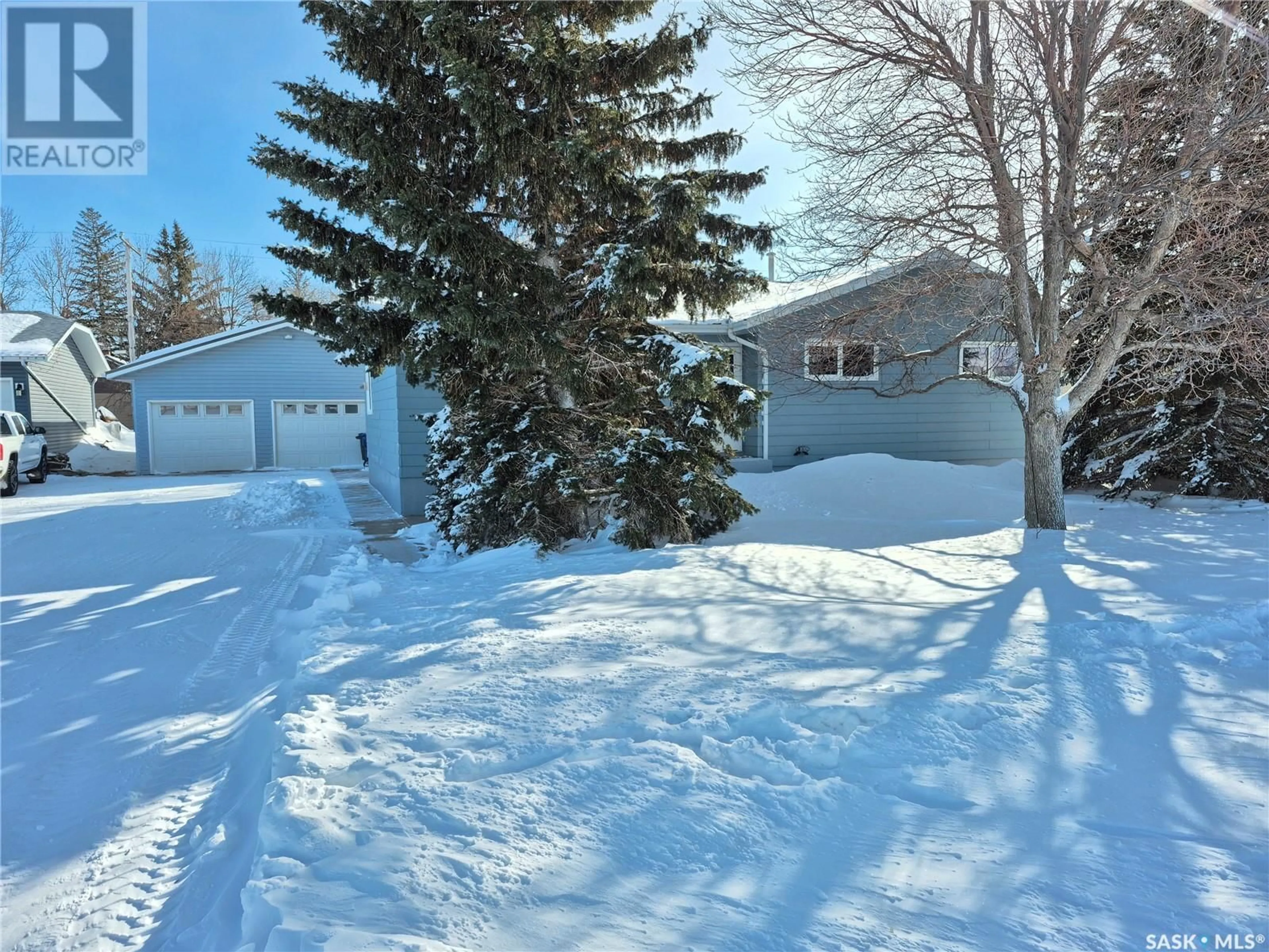 A pic from outside/outdoor area/front of a property/back of a property/a pic from drone, street for 222 Clover STREET, Yellow Grass Saskatchewan S0G5J0