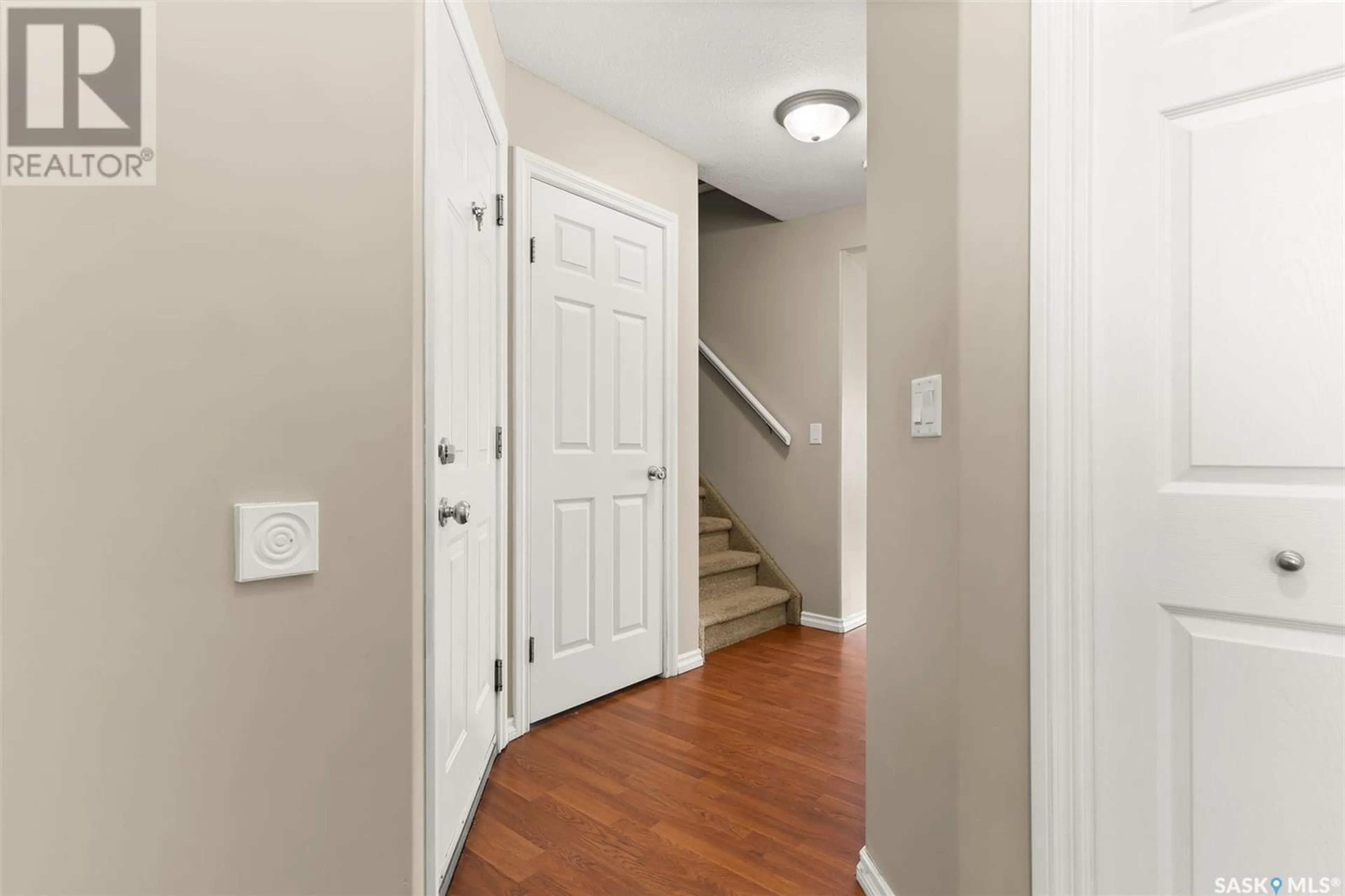 Indoor entryway for 63 2400 Tell PLACE, Regina Saskatchewan S4V3E3