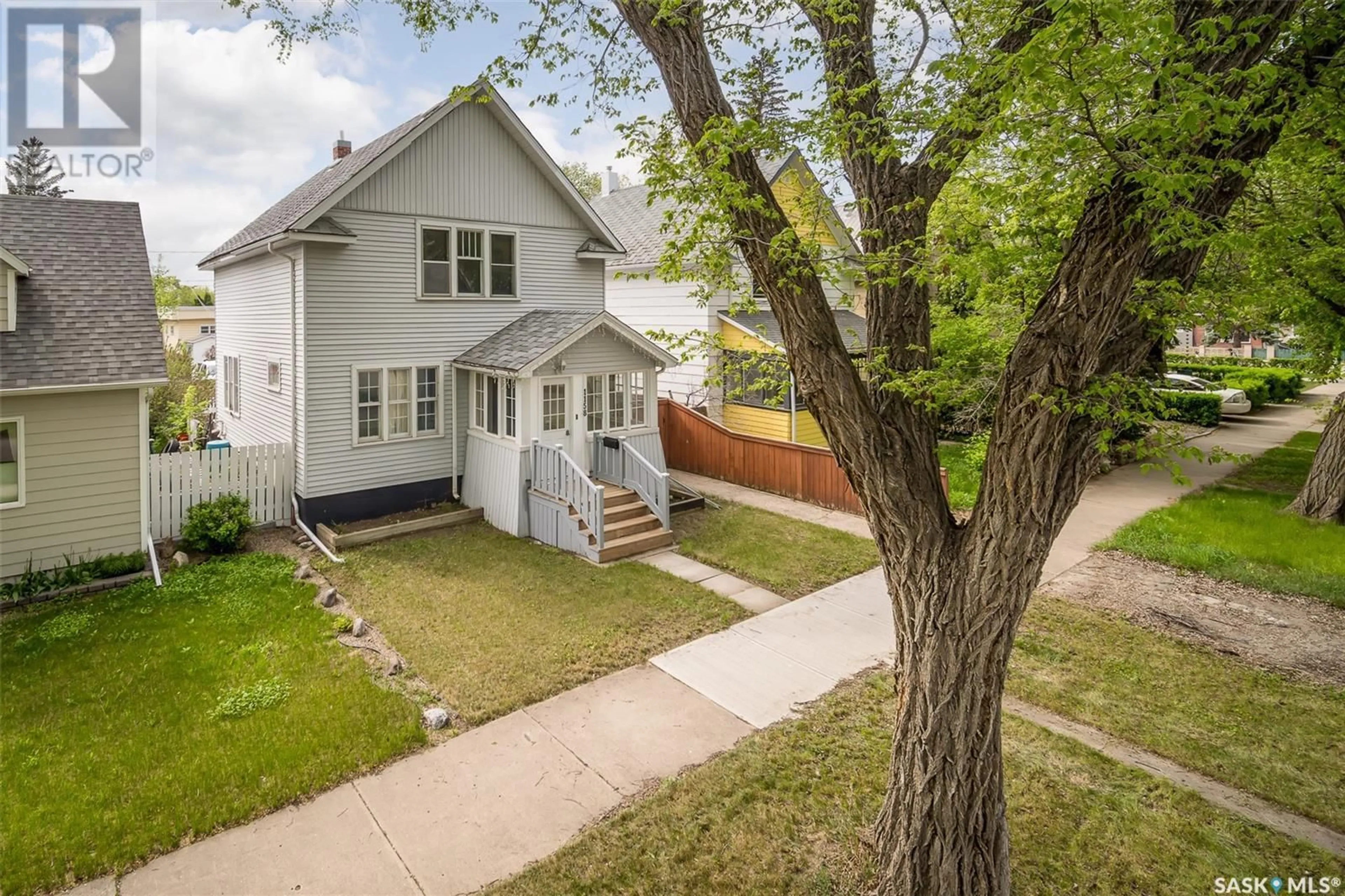 A pic from outside/outdoor area/front of a property/back of a property/a pic from drone, street for 1158 Henleaze AVENUE, Moose Jaw Saskatchewan S6H3V7