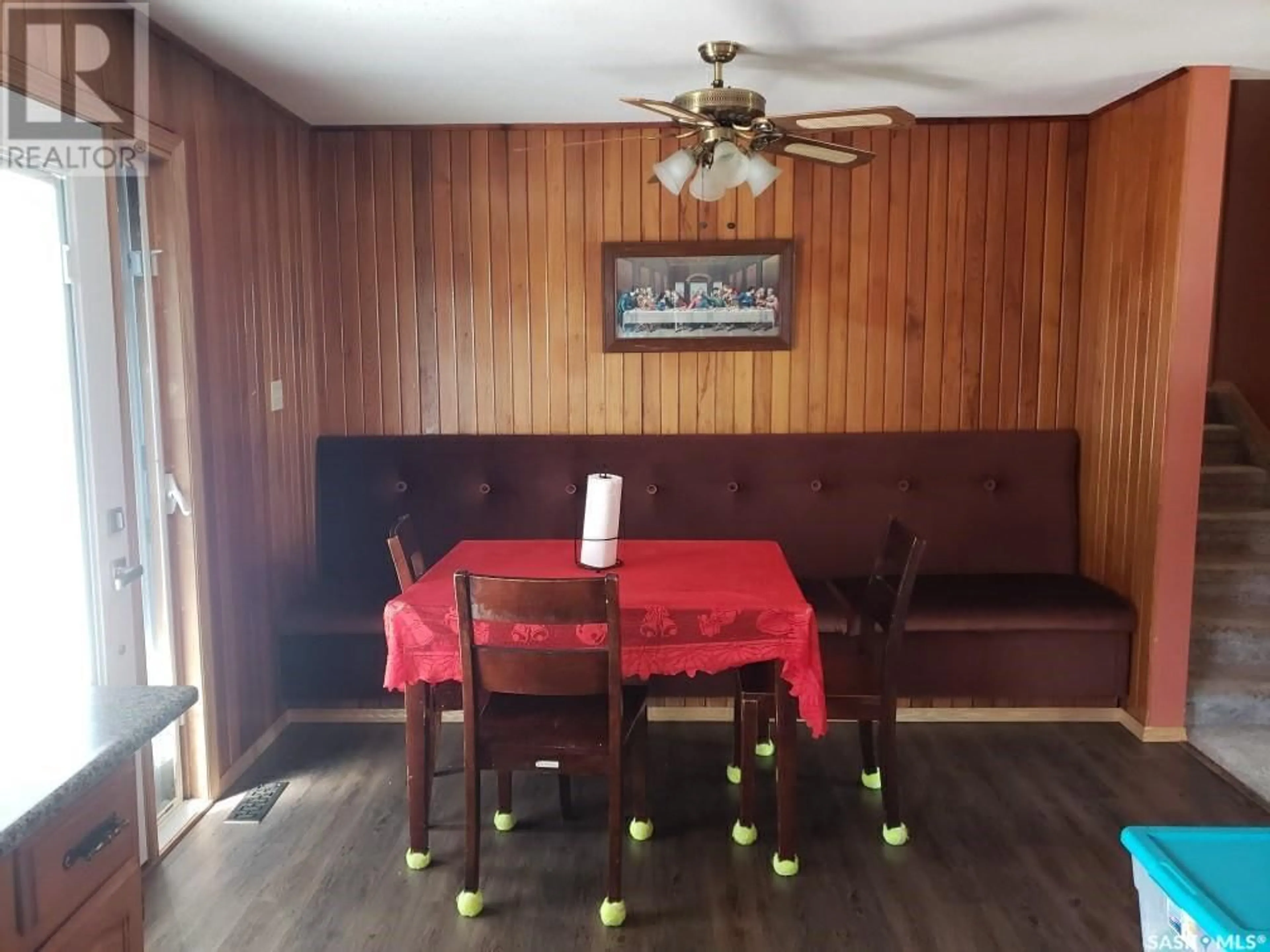 Dining room, wood/laminate floor for Bautista Acreage, Asquith Saskatchewan S0K0J0