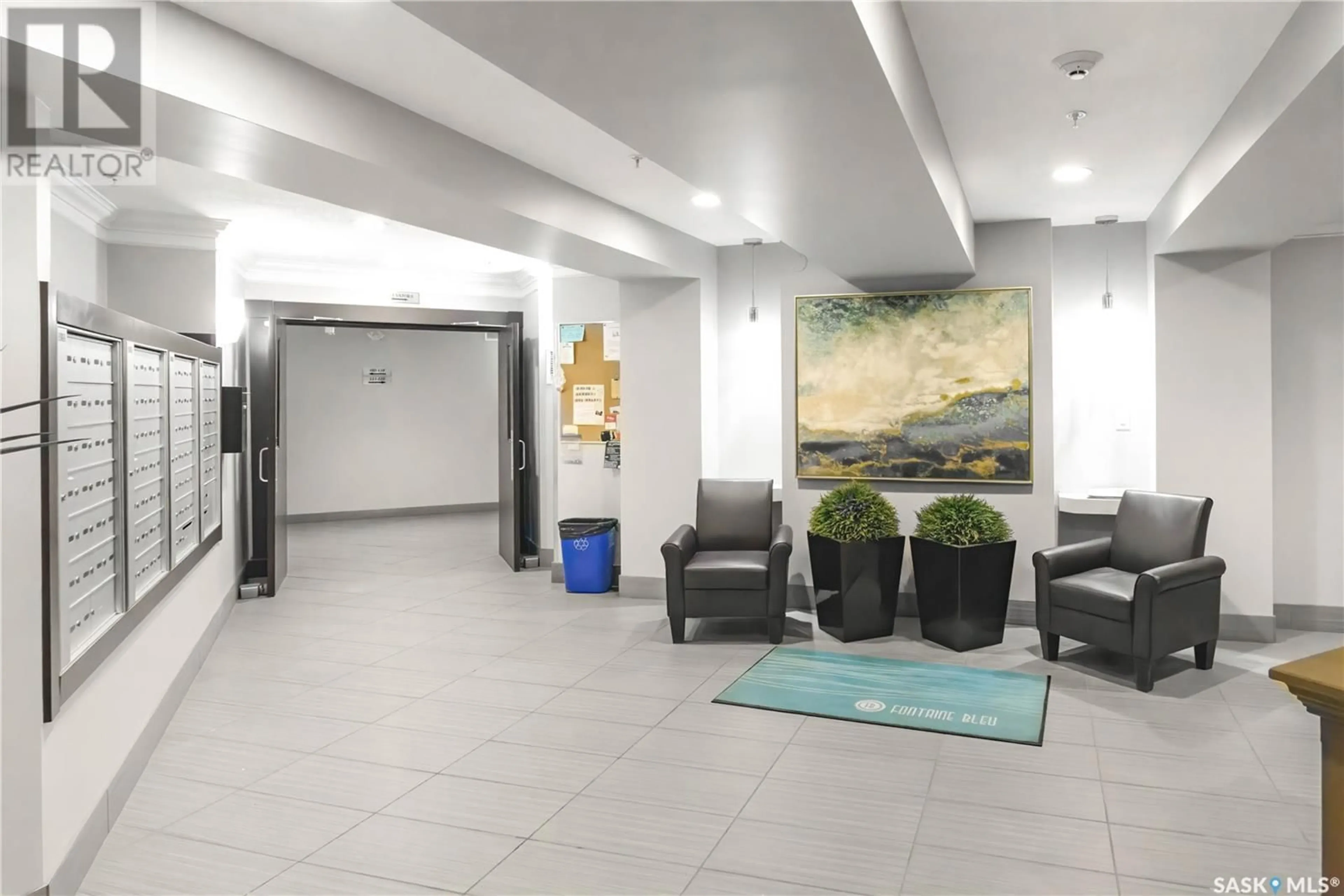 Lobby for 315 5303 Universal CRESCENT, Regina Saskatchewan S4W0L1