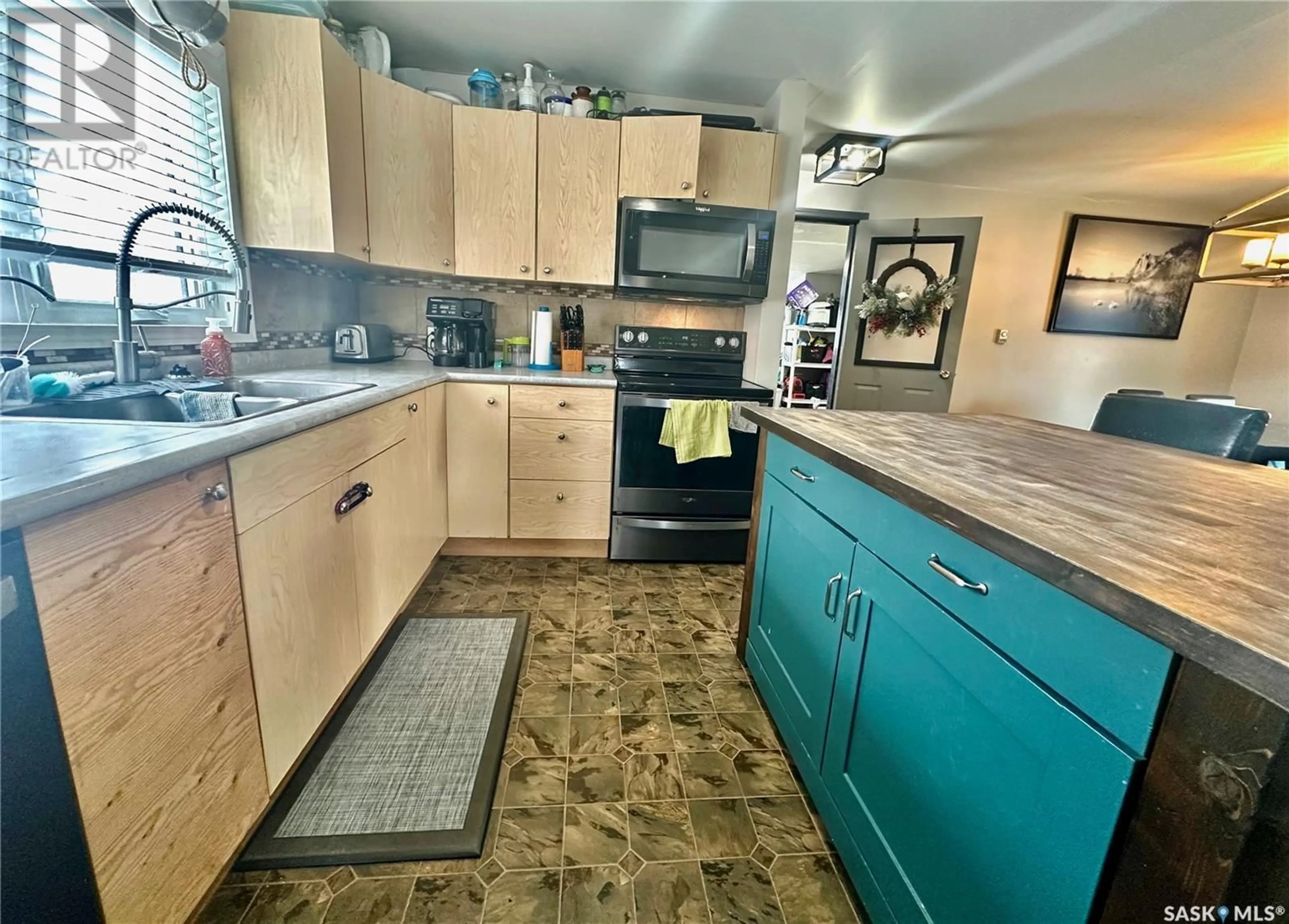 Standard kitchen, ceramic/tile floor for Wearing Road Acreage, North Battleford Rm No. 437 Saskatchewan S9A2X3