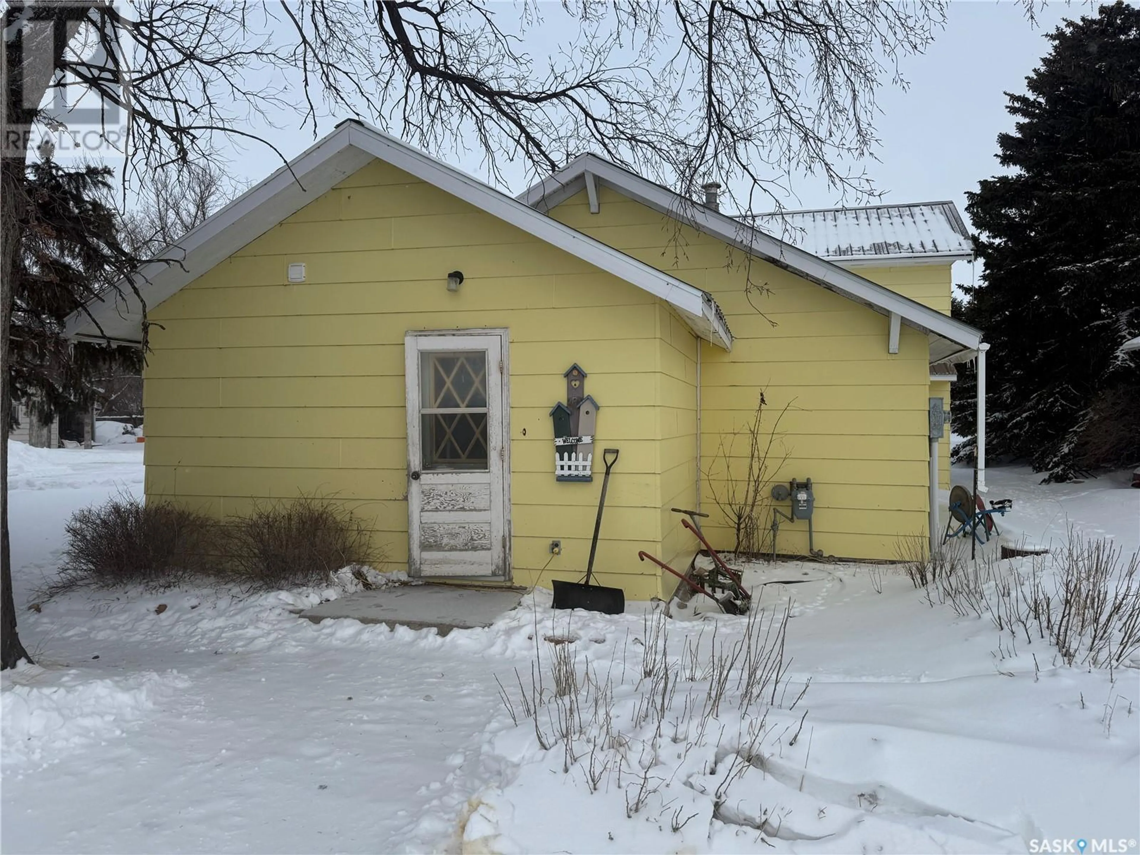 Unknown for RAILWAY AVENUE, Gladmar Saskatchewan S0C1A0