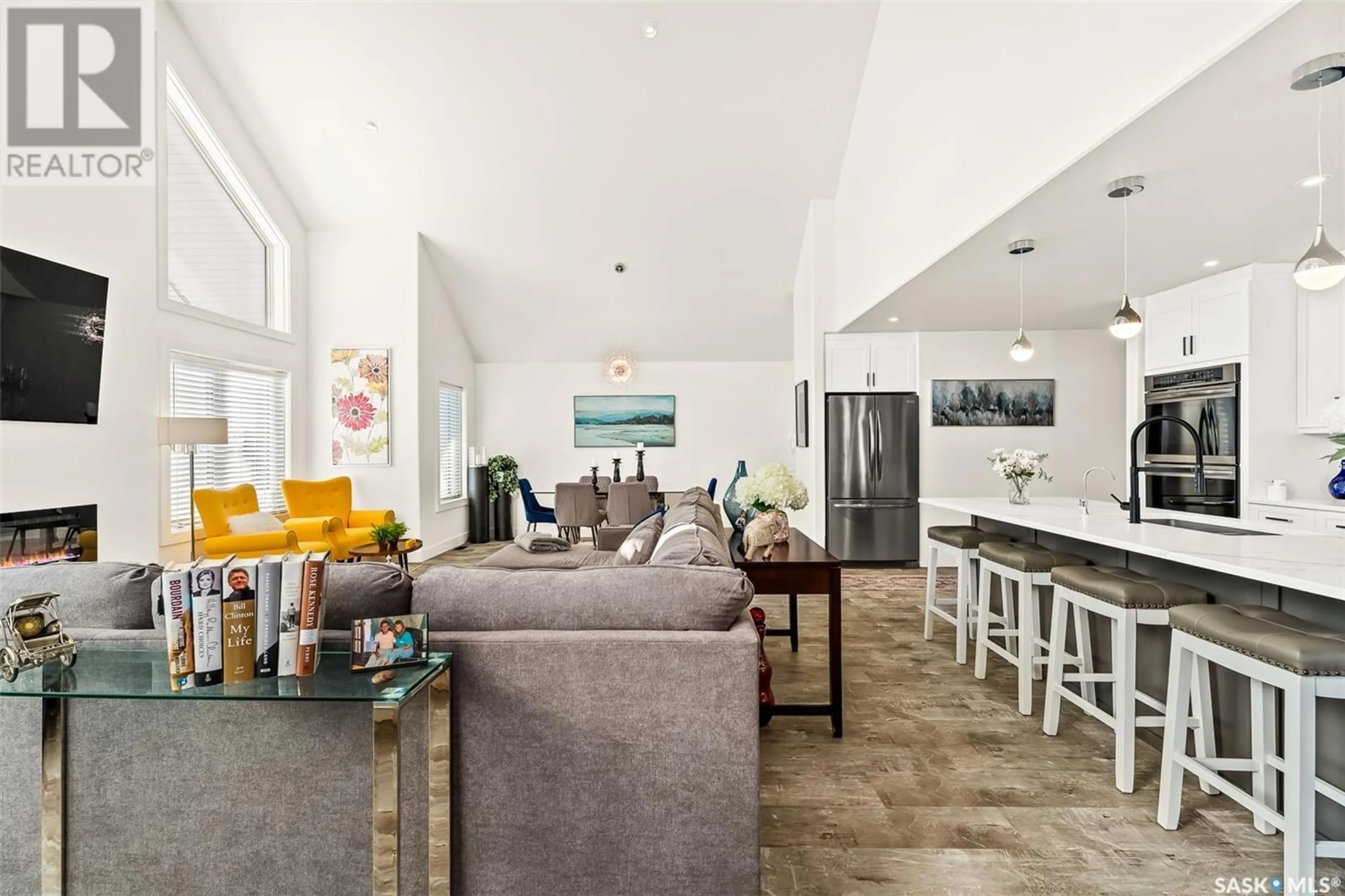 Open concept kitchen, unknown for 1130 STADACONA STREET, Moose Jaw Saskatchewan S6H2B3