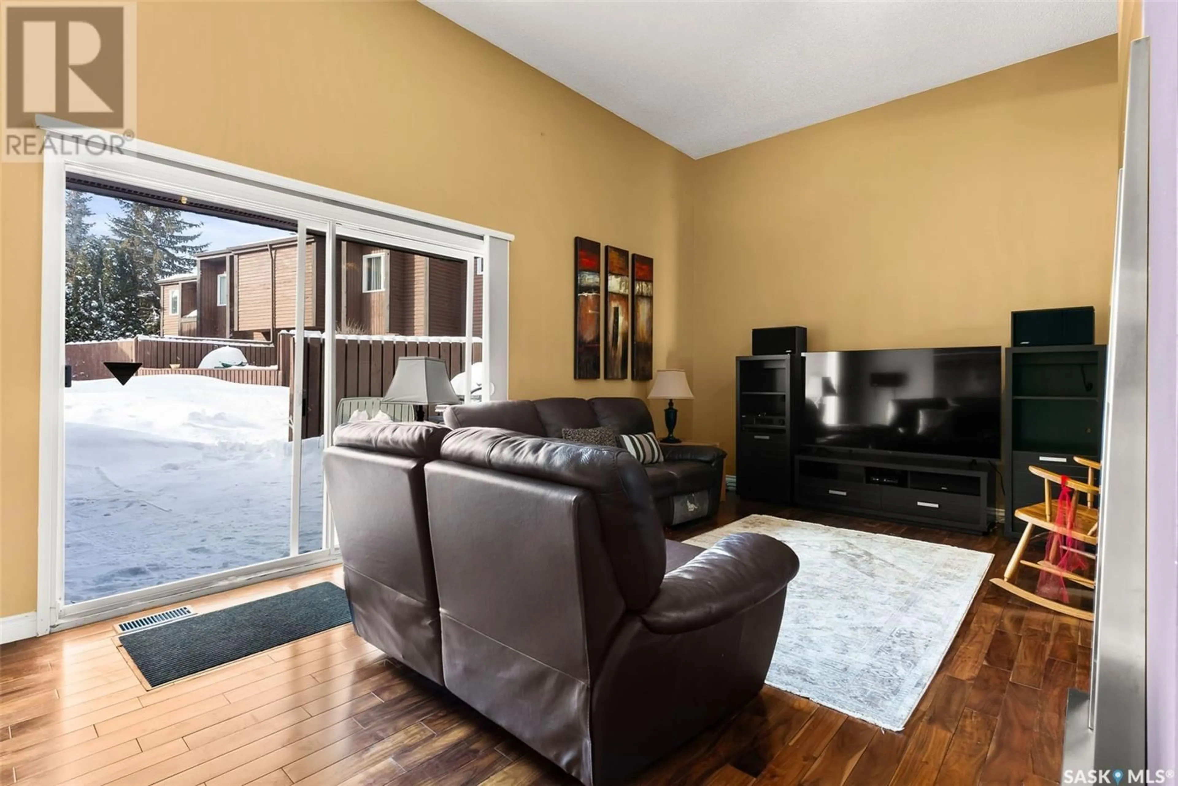 Living room with furniture, unknown for 135 LOCKWOOD ROAD, Regina Saskatchewan S4S6W7