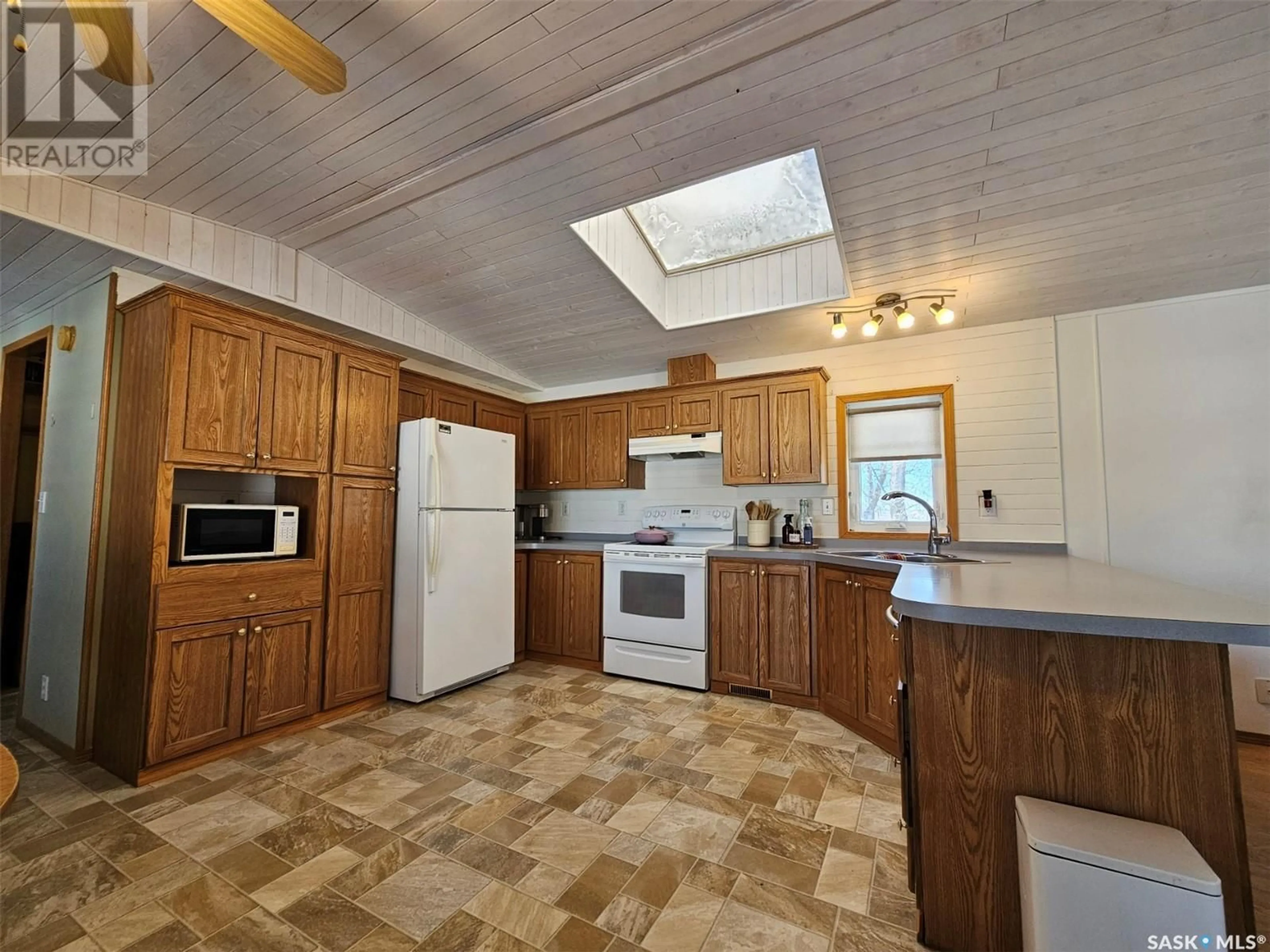 Standard kitchen, unknown for 224 Center STREET, Mccord Saskatchewan S0H2T0