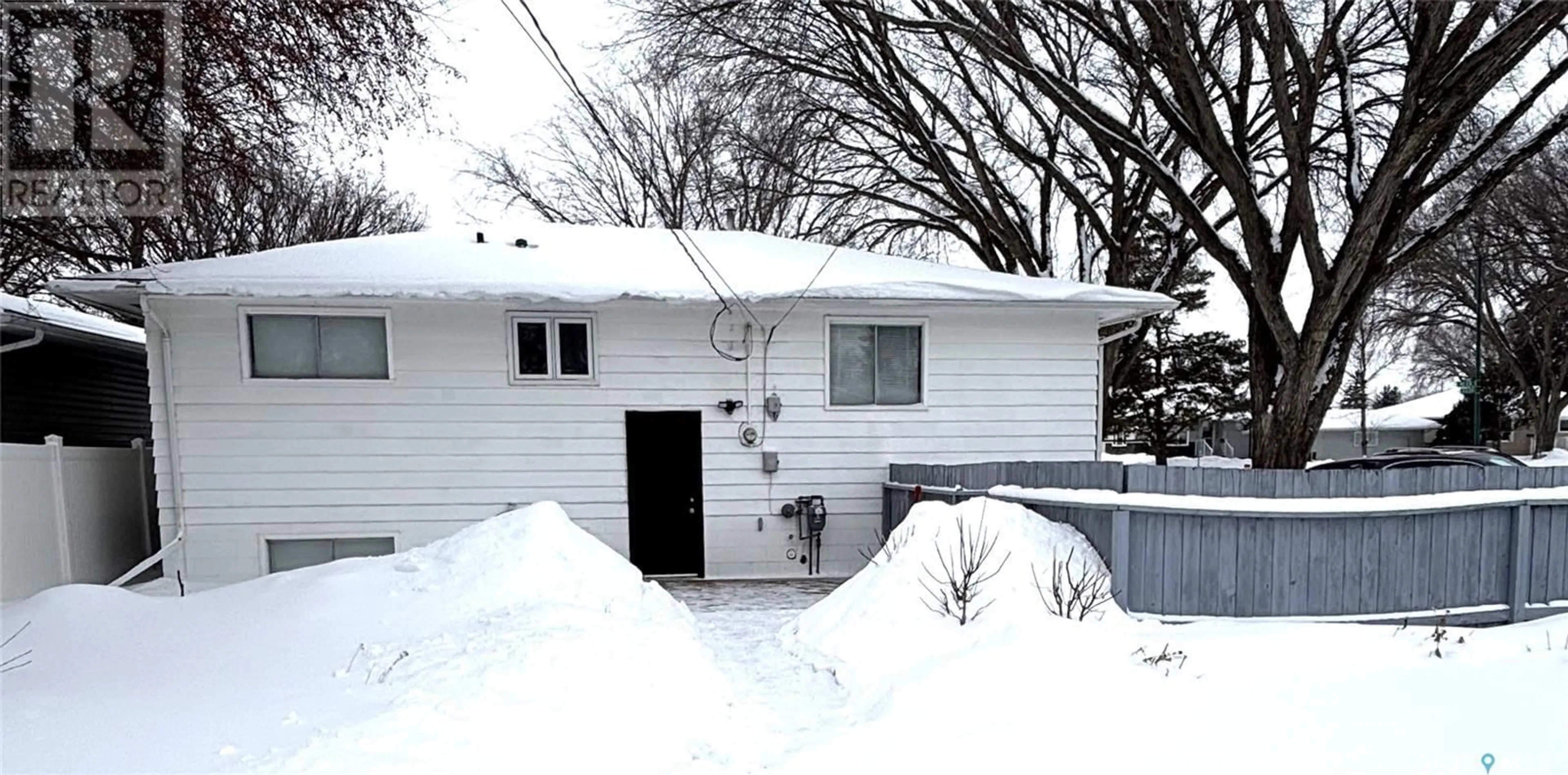 Shed for 836 U AVENUE N, Saskatoon Saskatchewan S7L3C9