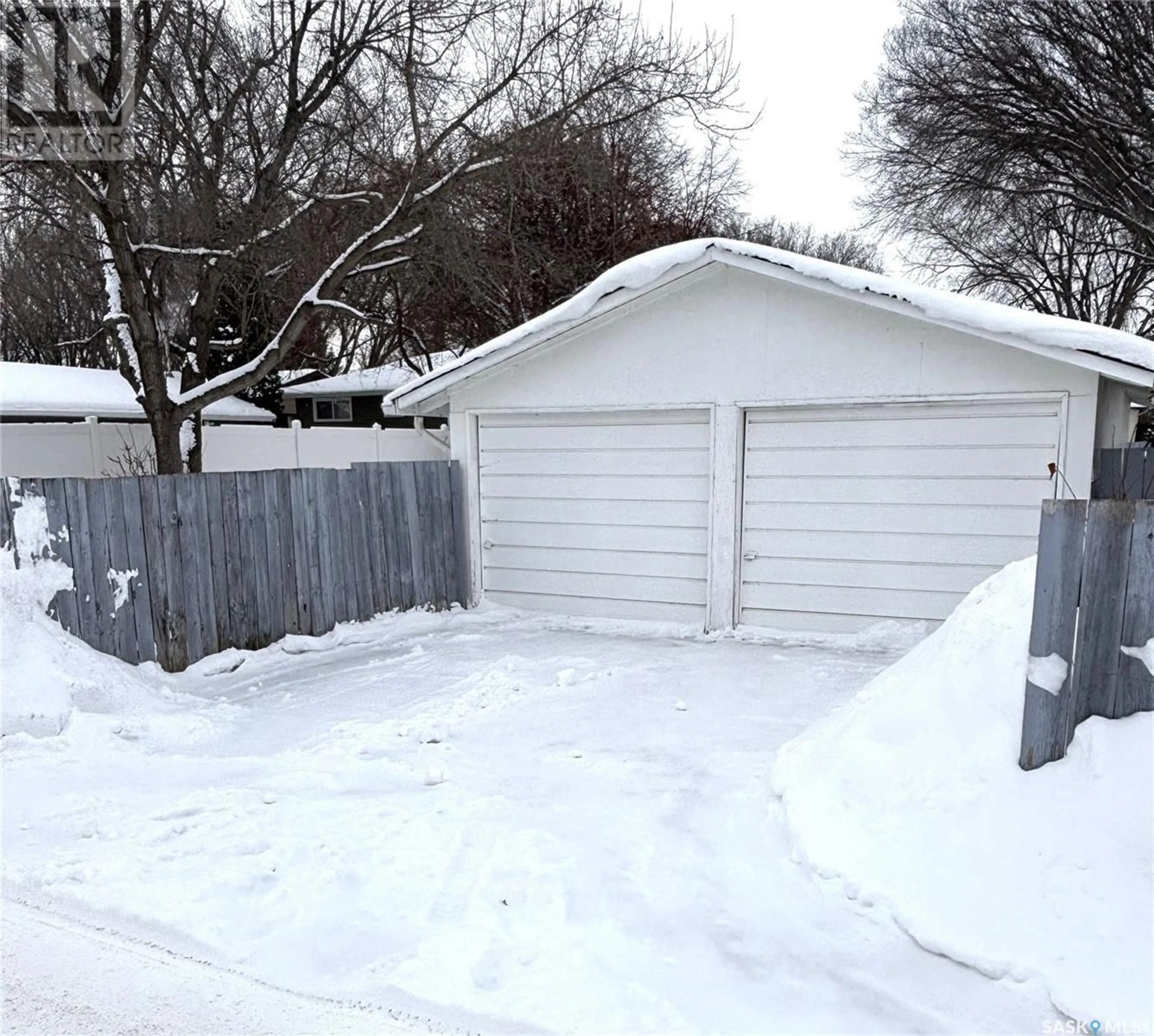 Shed for 836 U AVENUE N, Saskatoon Saskatchewan S7L3C9