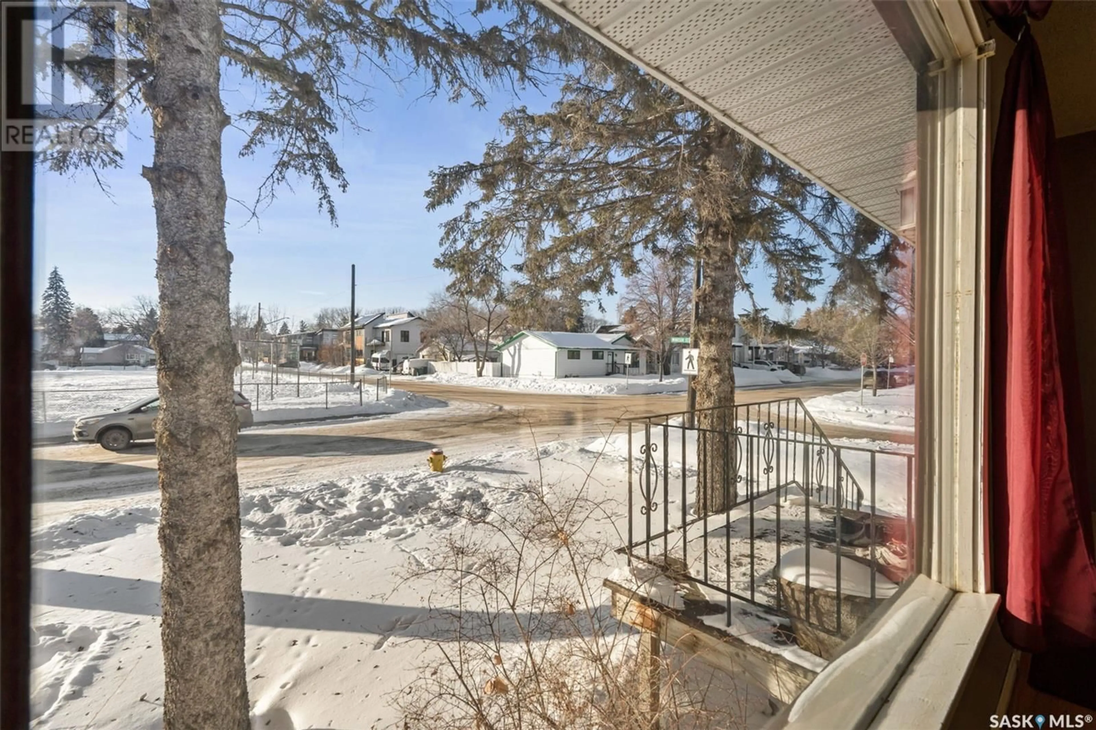 Patio, street for 1556 Alexandra AVENUE, Saskatoon Saskatchewan S7K3C2