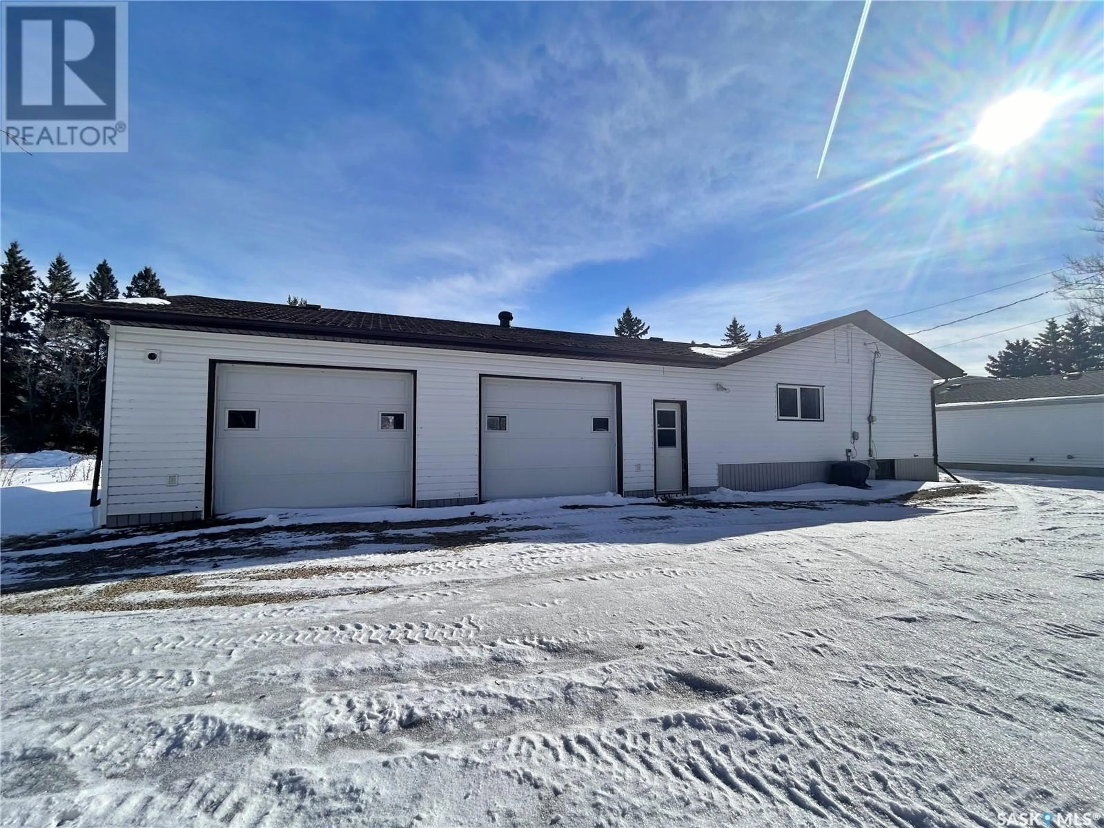 Indoor garage for 108 Anne STREET, Wawota Saskatchewan S0G5A0