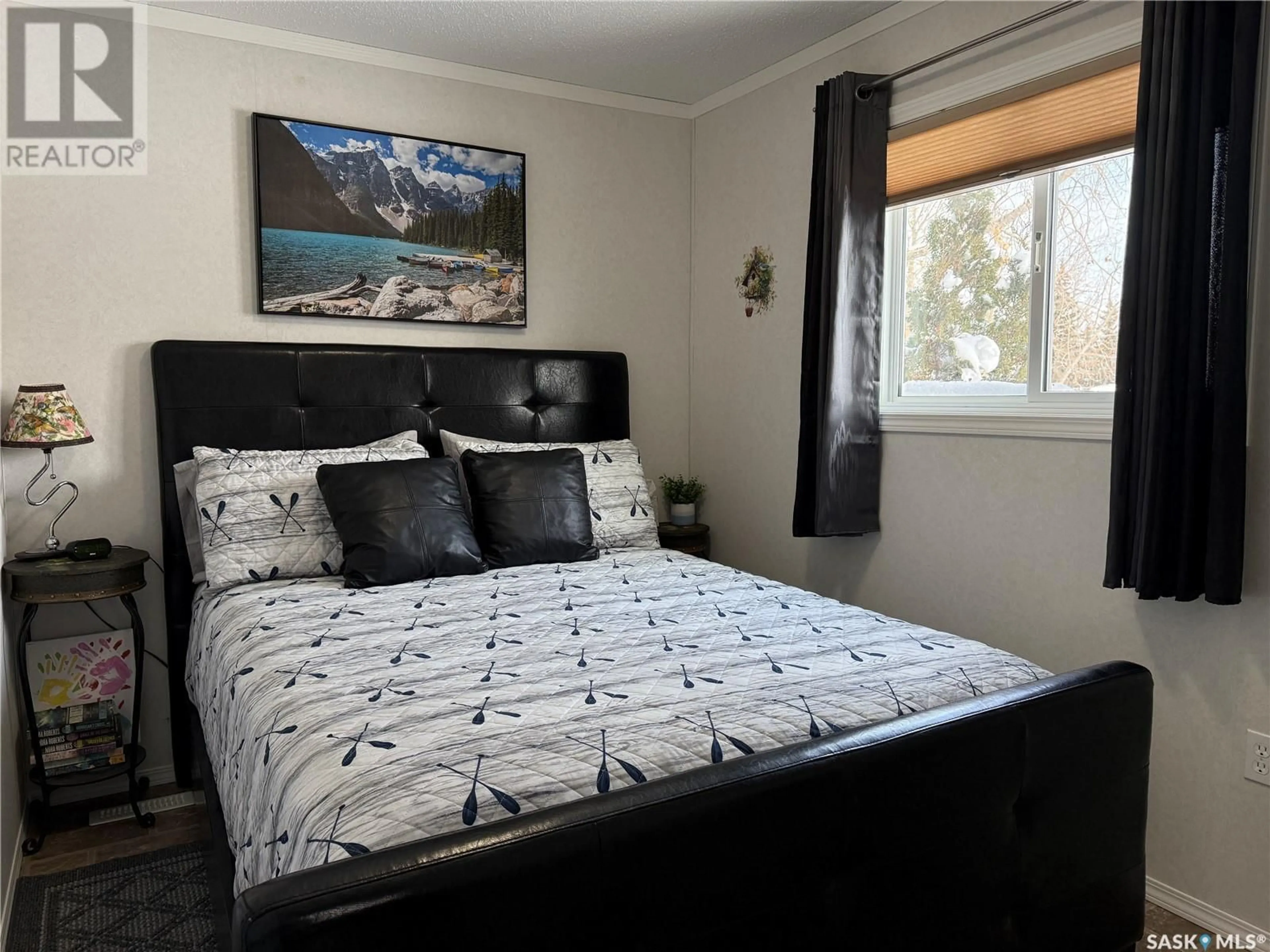 Bedroom with bed, unknown for C1 1455 9th AVENUE NE, Moose Jaw Saskatchewan S6J1C6