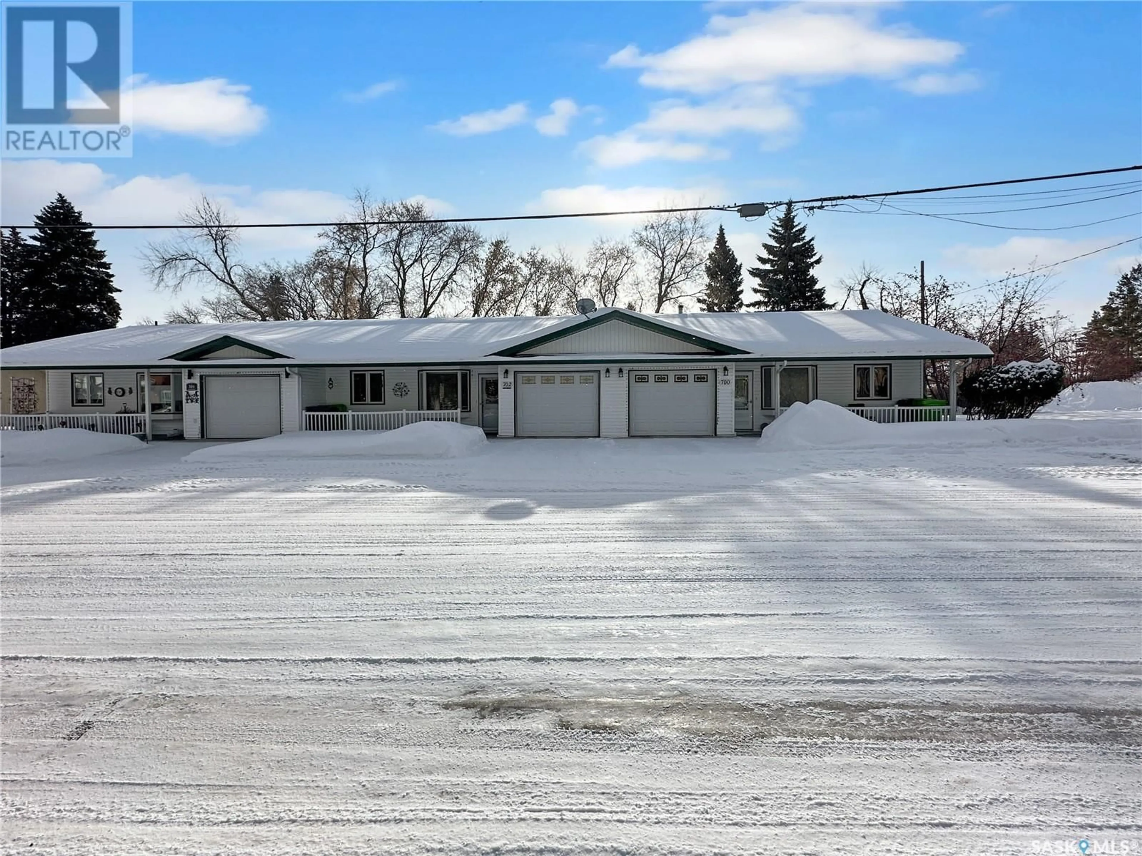 A pic from outside/outdoor area/front of a property/back of a property/a pic from drone, street for 700 Eden STREET, Indian Head Saskatchewan S0G2K0