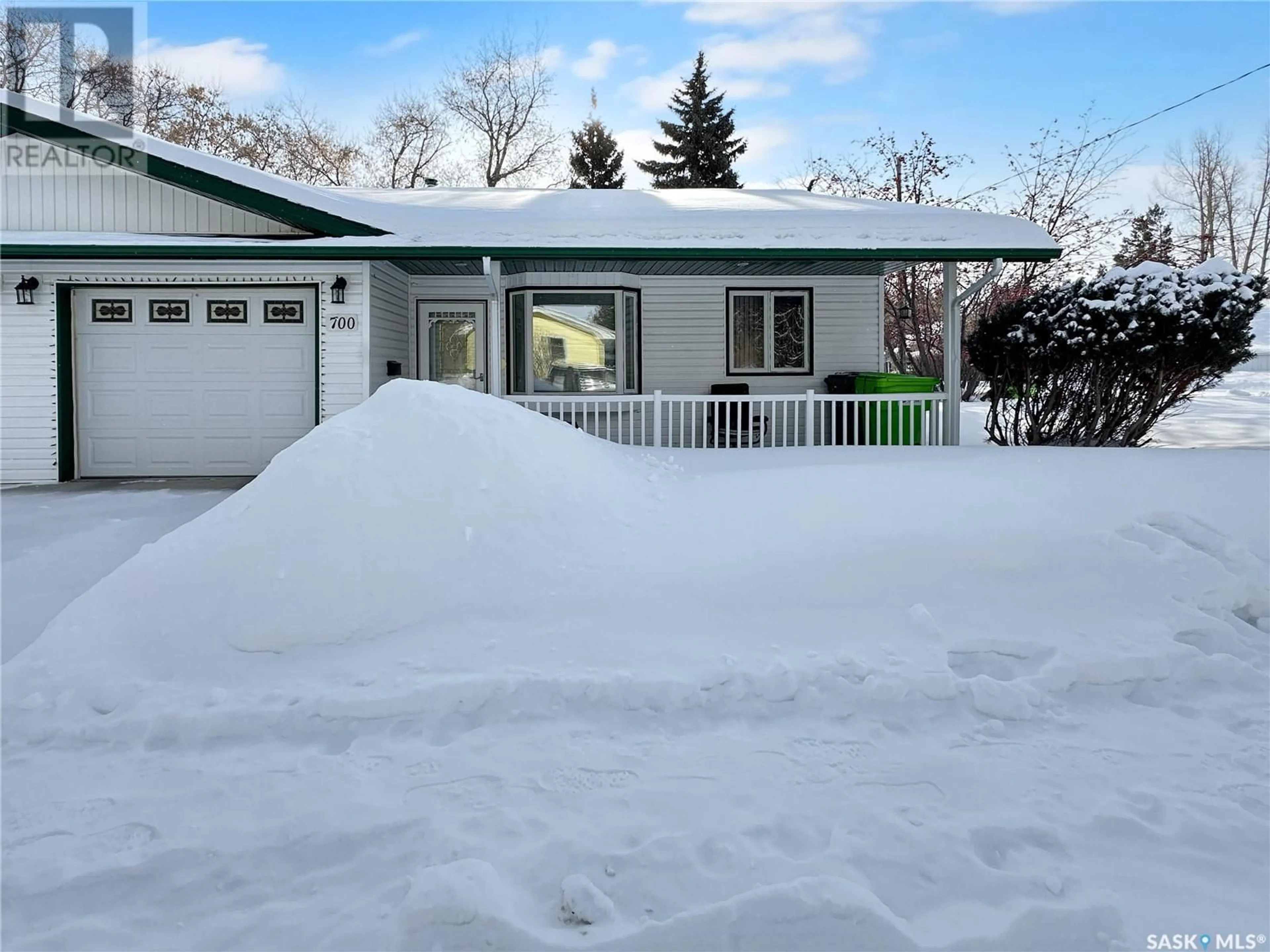 Home with vinyl exterior material, street for 700 Eden STREET, Indian Head Saskatchewan S0G2K0