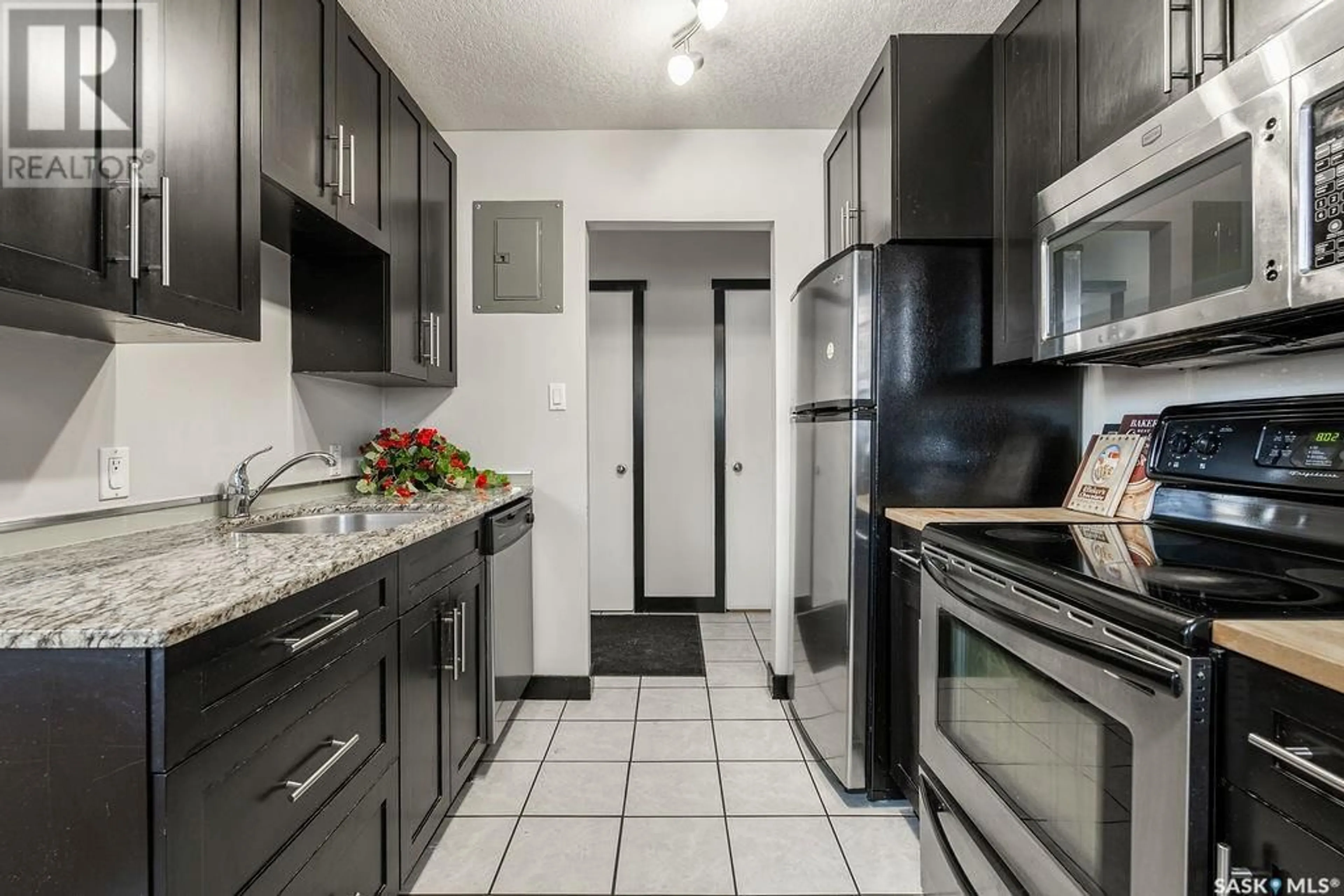 Standard kitchen, ceramic/tile floor for 2 1604 Main STREET, Saskatoon Saskatchewan S7N0L7