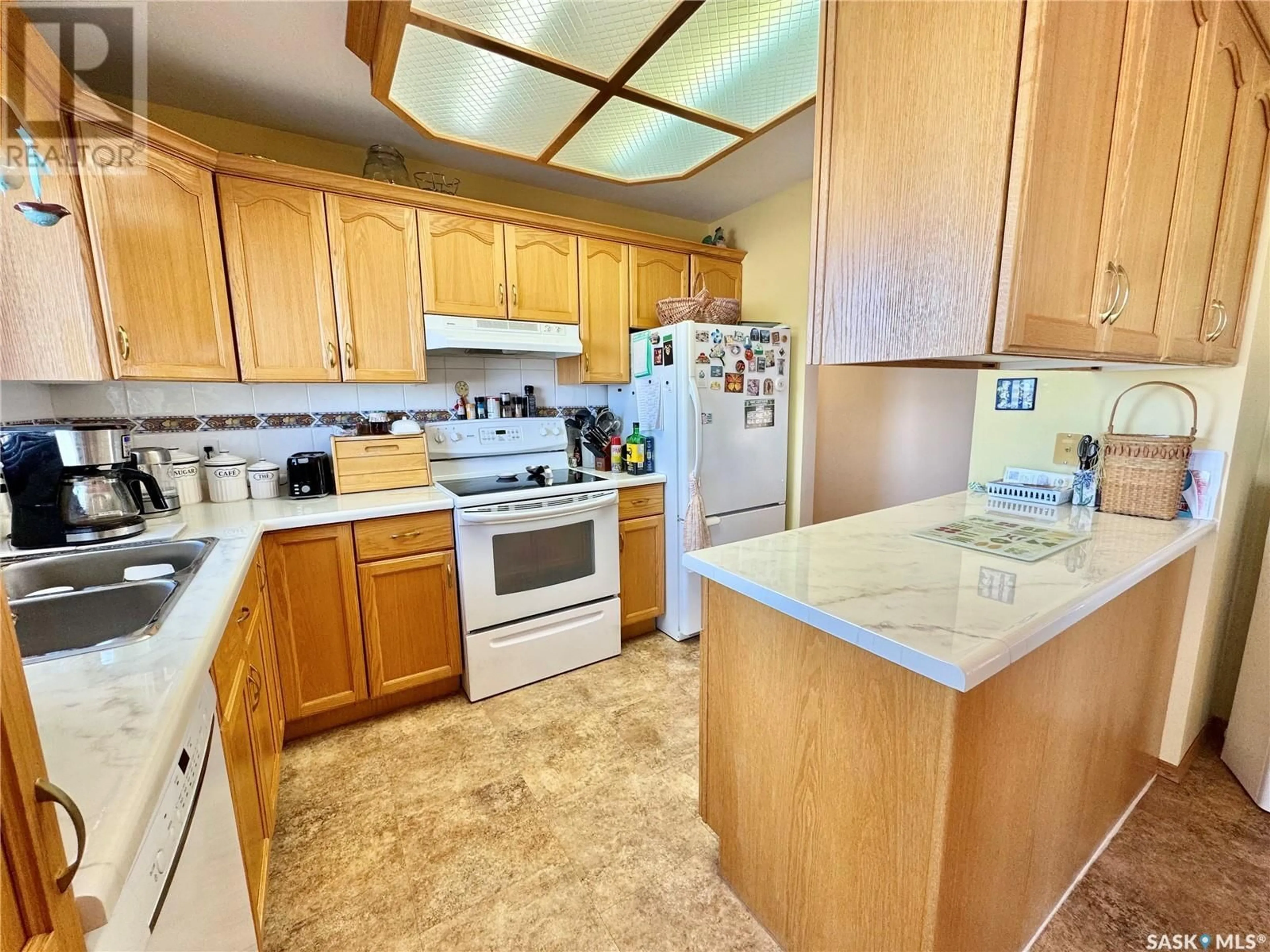 Standard kitchen, ceramic/tile floor for 1624 Blackwood DRIVE, Prince Albert Saskatchewan S6V7C1