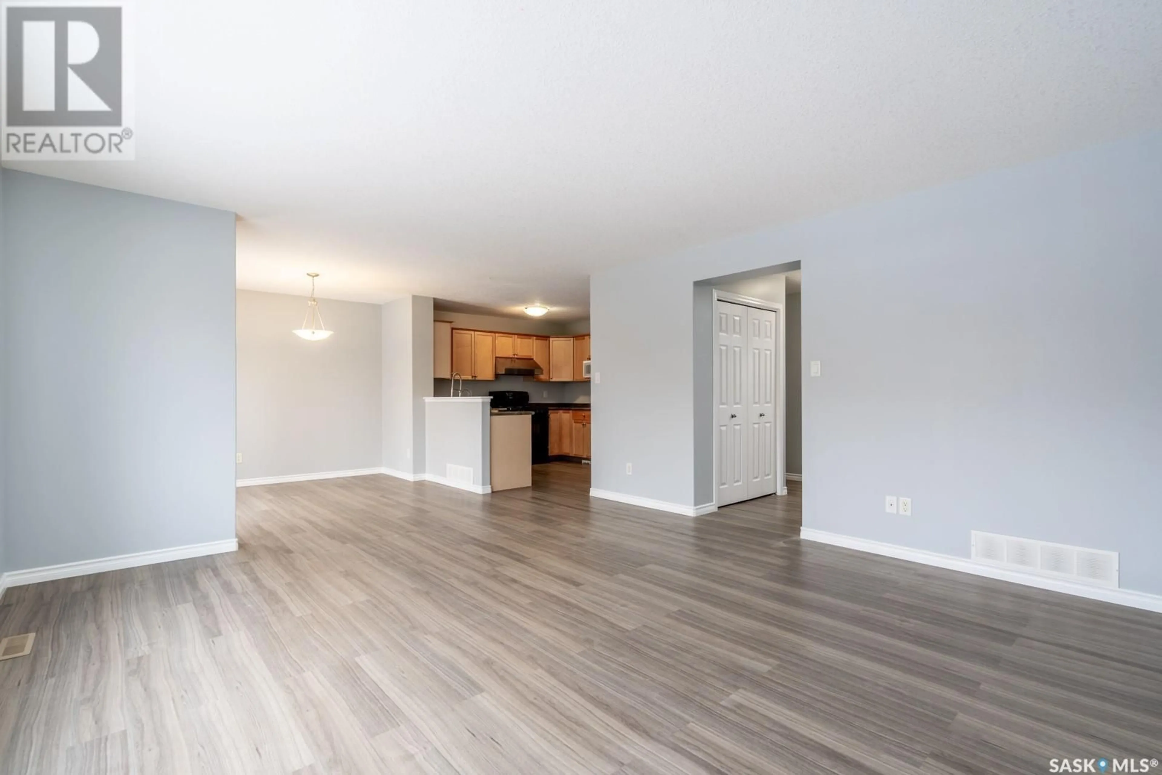 A pic of a room for 7167 Wascana Cove DRIVE, Regina Saskatchewan S4V3G3