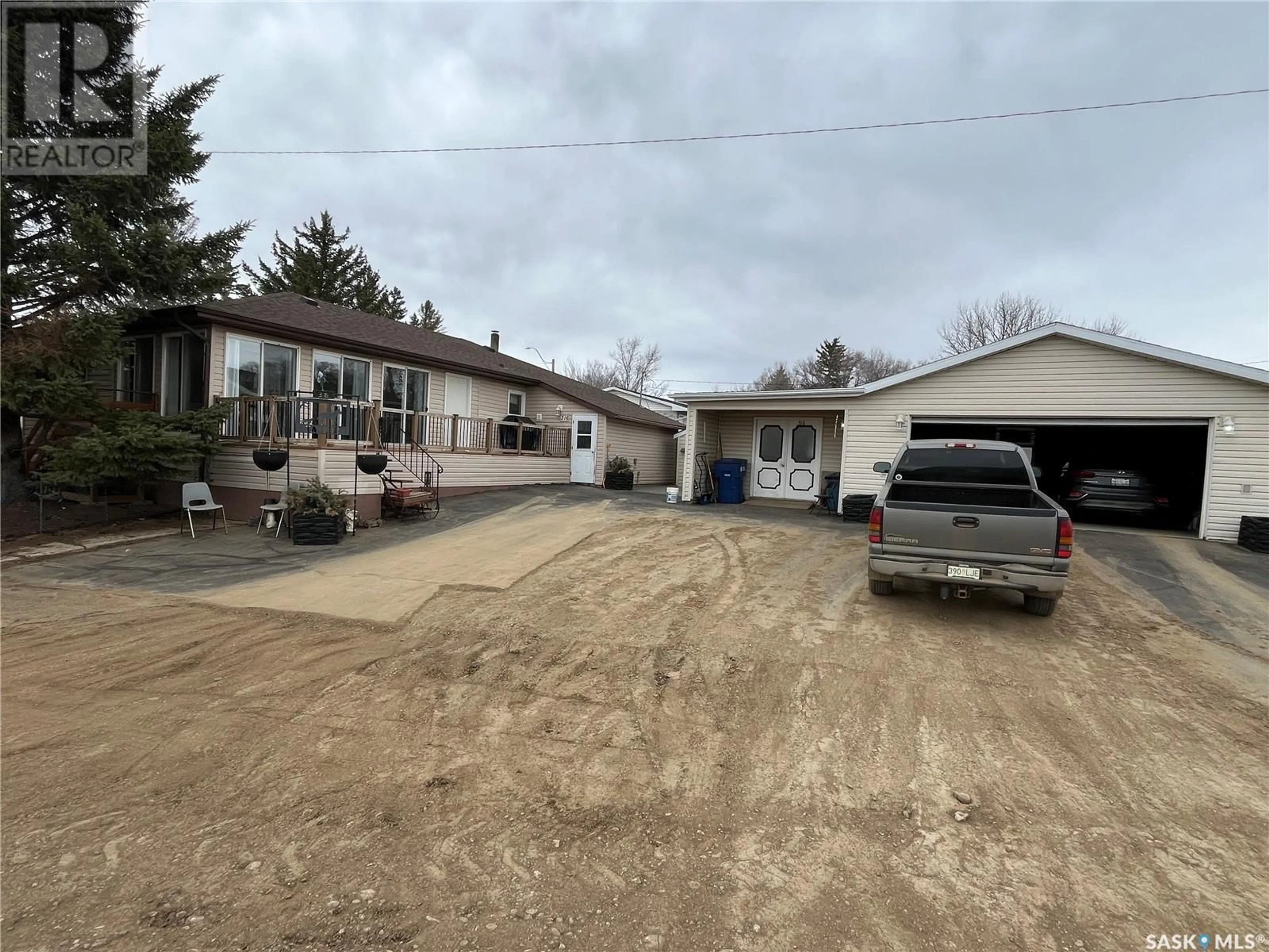 Unknown for 316 Centre STREET, Coronach Saskatchewan S0H0Z0