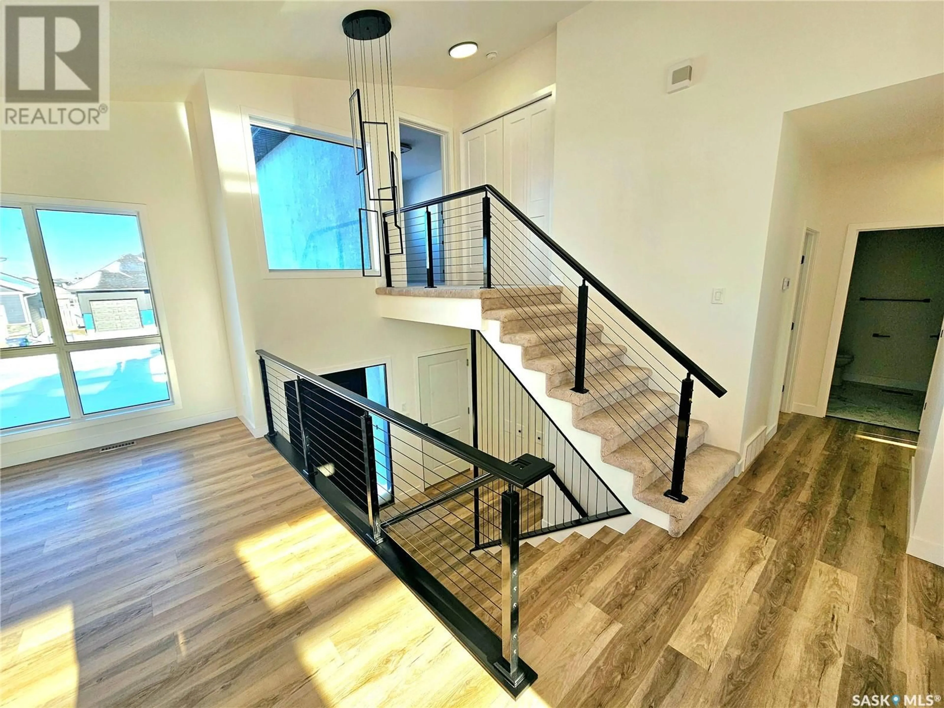 Stairs for 310 FLYNN MANOR, Saskatoon Saskatchewan S7V0Z4