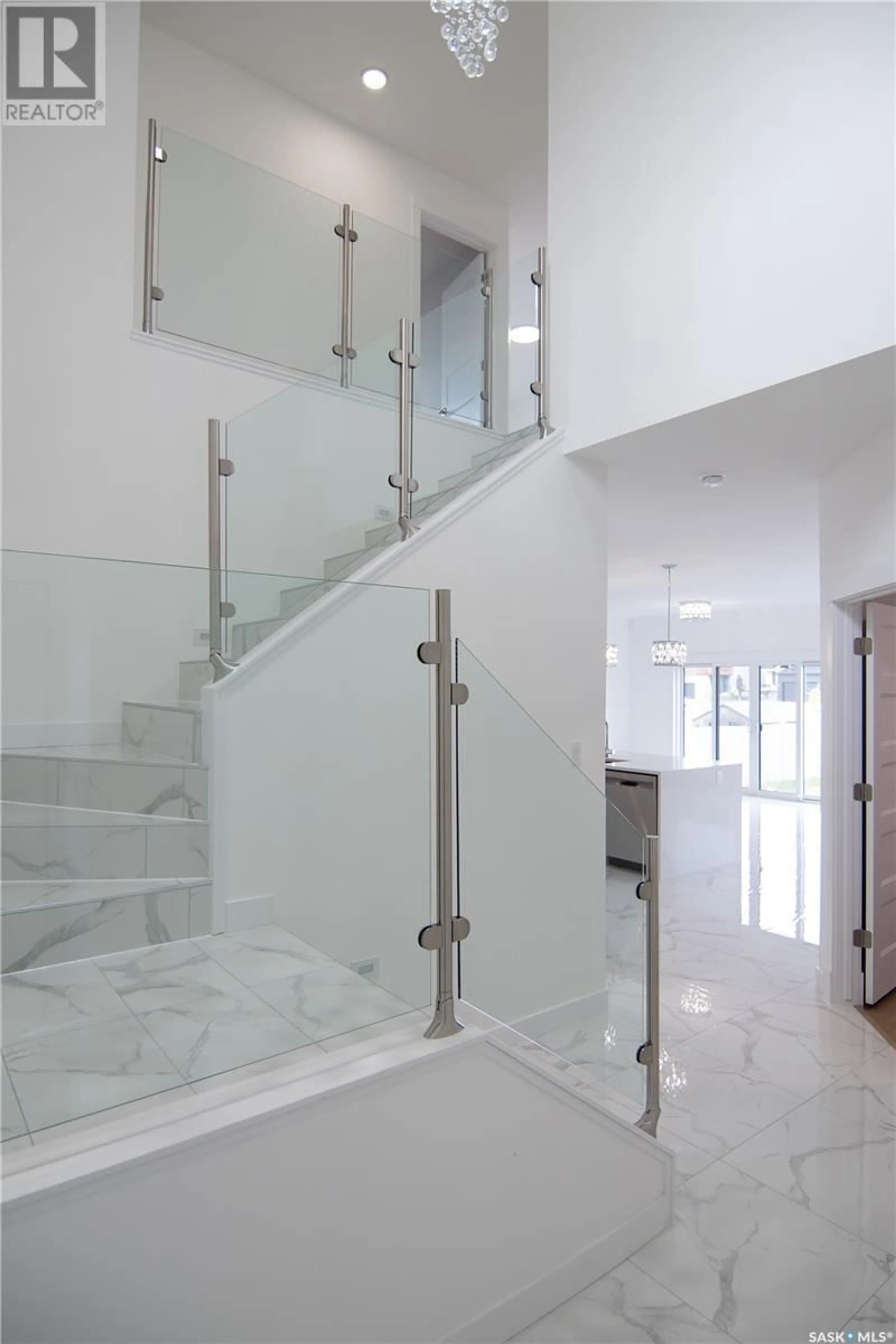 Stairs for 4406 WOLF WILLOW PLACE, Regina Saskatchewan S4V3L3