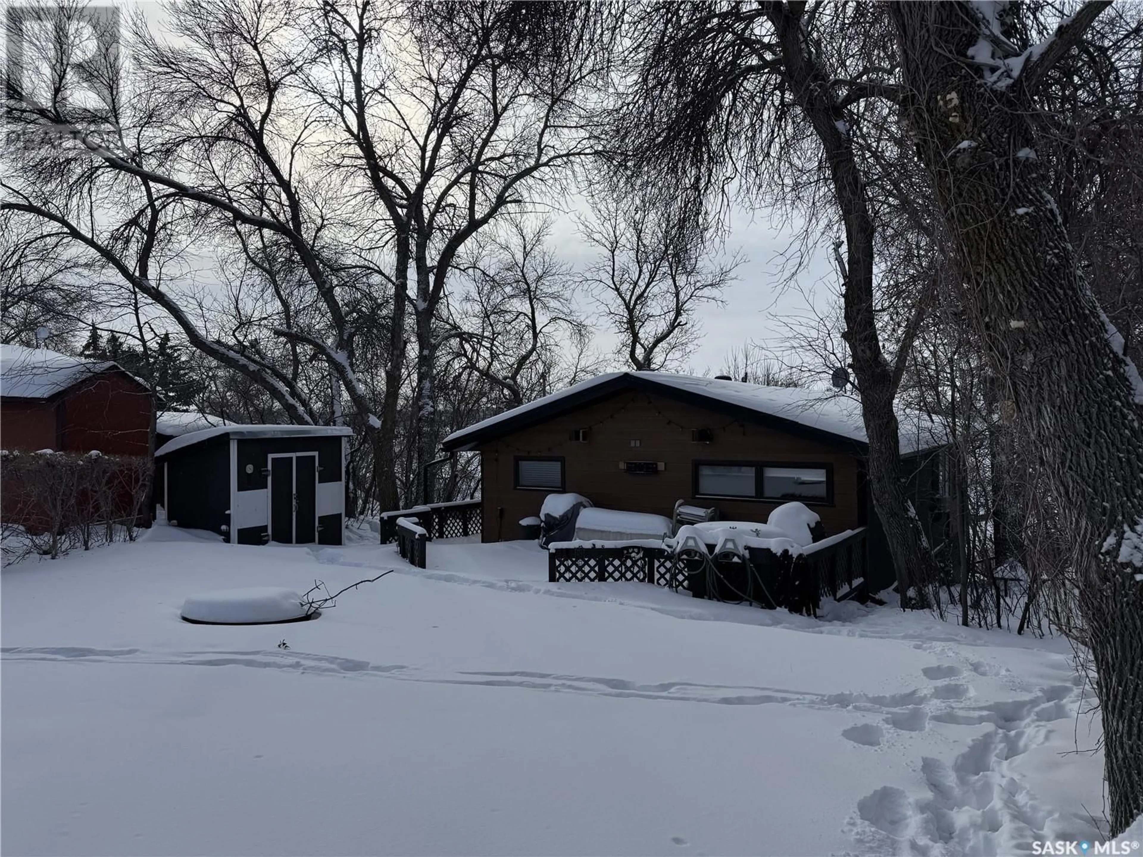 A pic from outside/outdoor area/front of a property/back of a property/a pic from drone, street for 56 Mountain DRIVE, Sunset Cove Saskatchewan S0G4V0