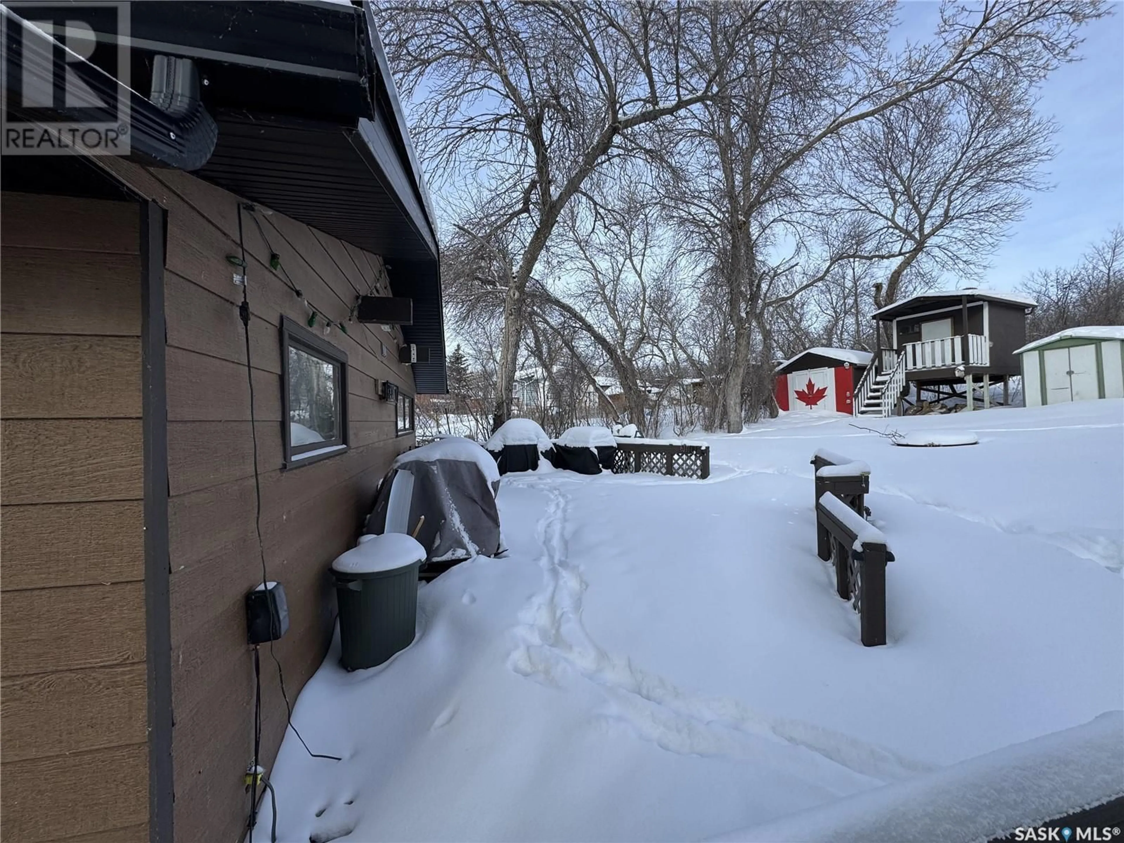 Patio, street for 56 Mountain DRIVE, Sunset Cove Saskatchewan S0G4V0