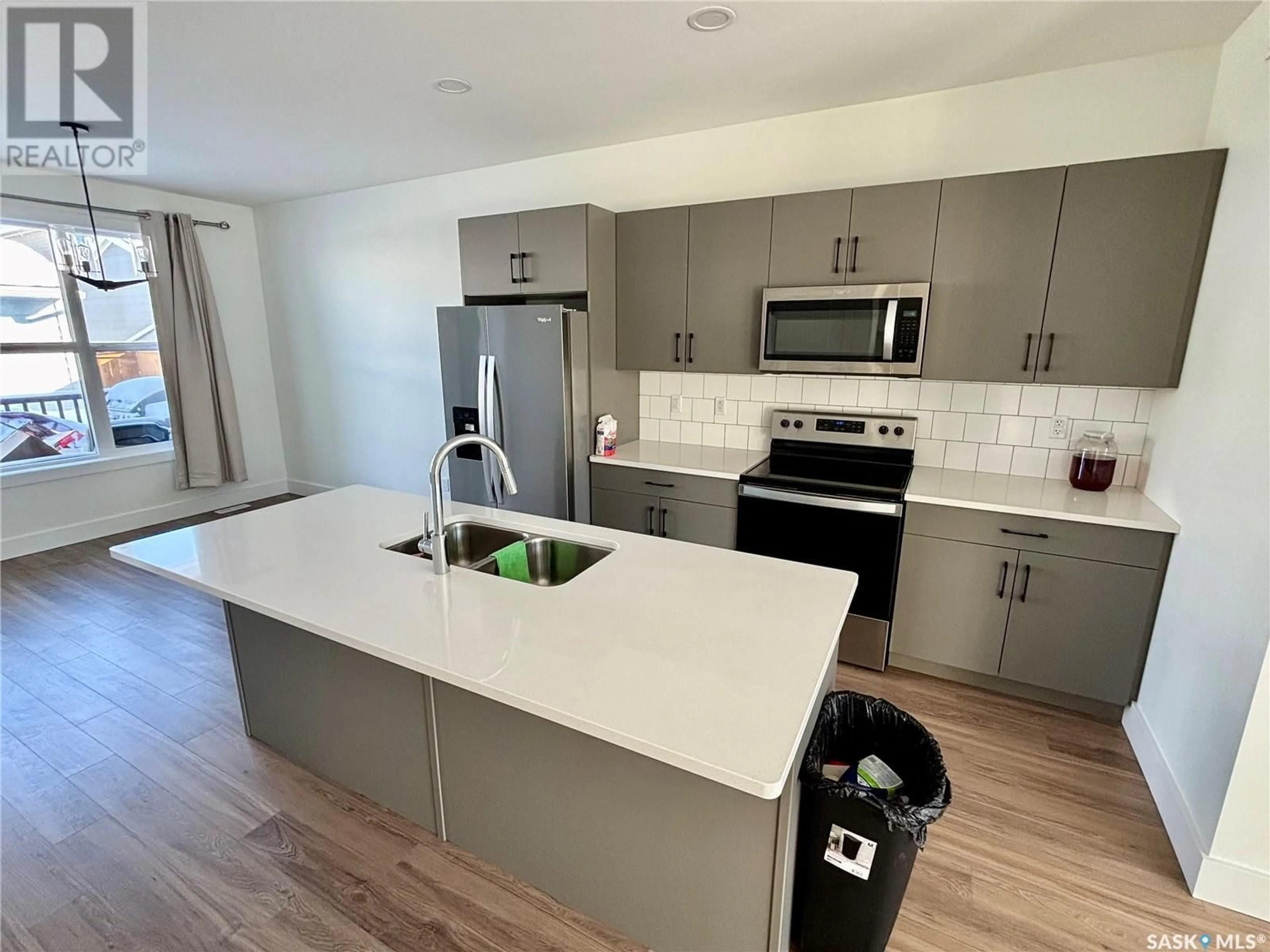 Open concept kitchen, unknown for 135 Rosewood BOULEVARD E, Saskatoon Saskatchewan S7V0X2