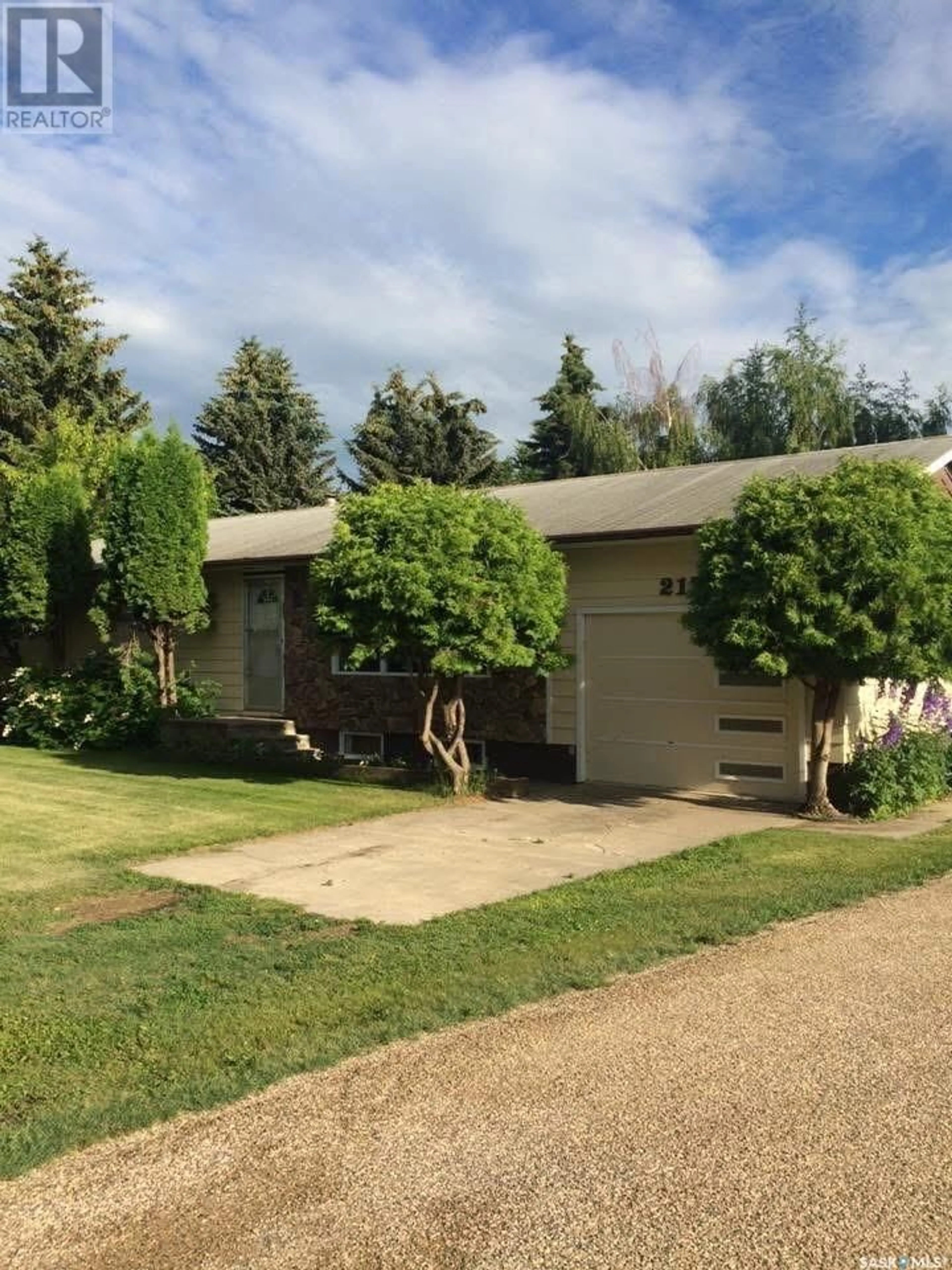 A pic from outside/outdoor area/front of a property/back of a property/a pic from drone, street for 217 2nd AVENUE S, Hepburn Saskatchewan S0K1Z0