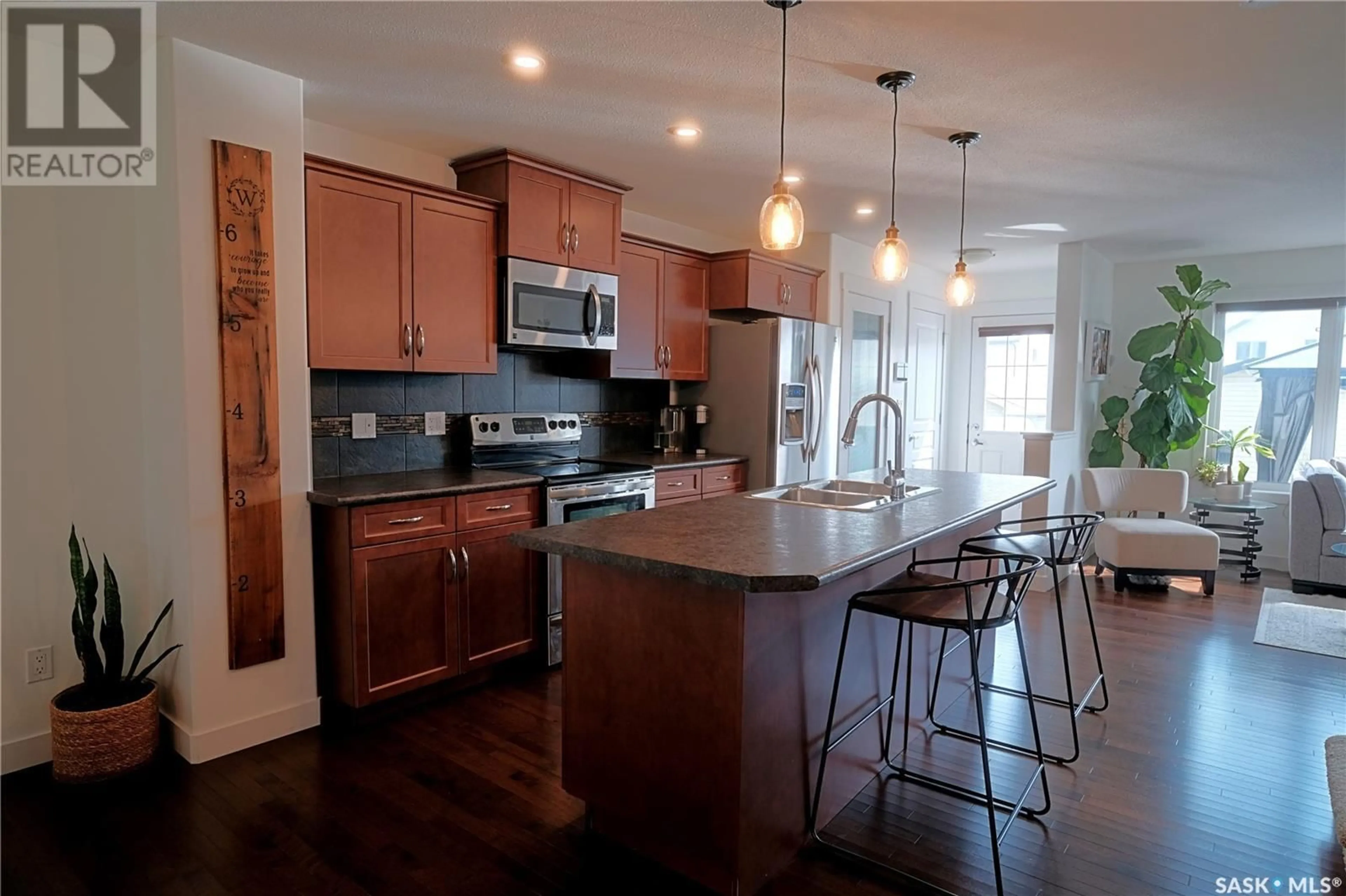 Open concept kitchen, unknown for 3664 Green Moss LANE, Regina Saskatchewan S4V1M2